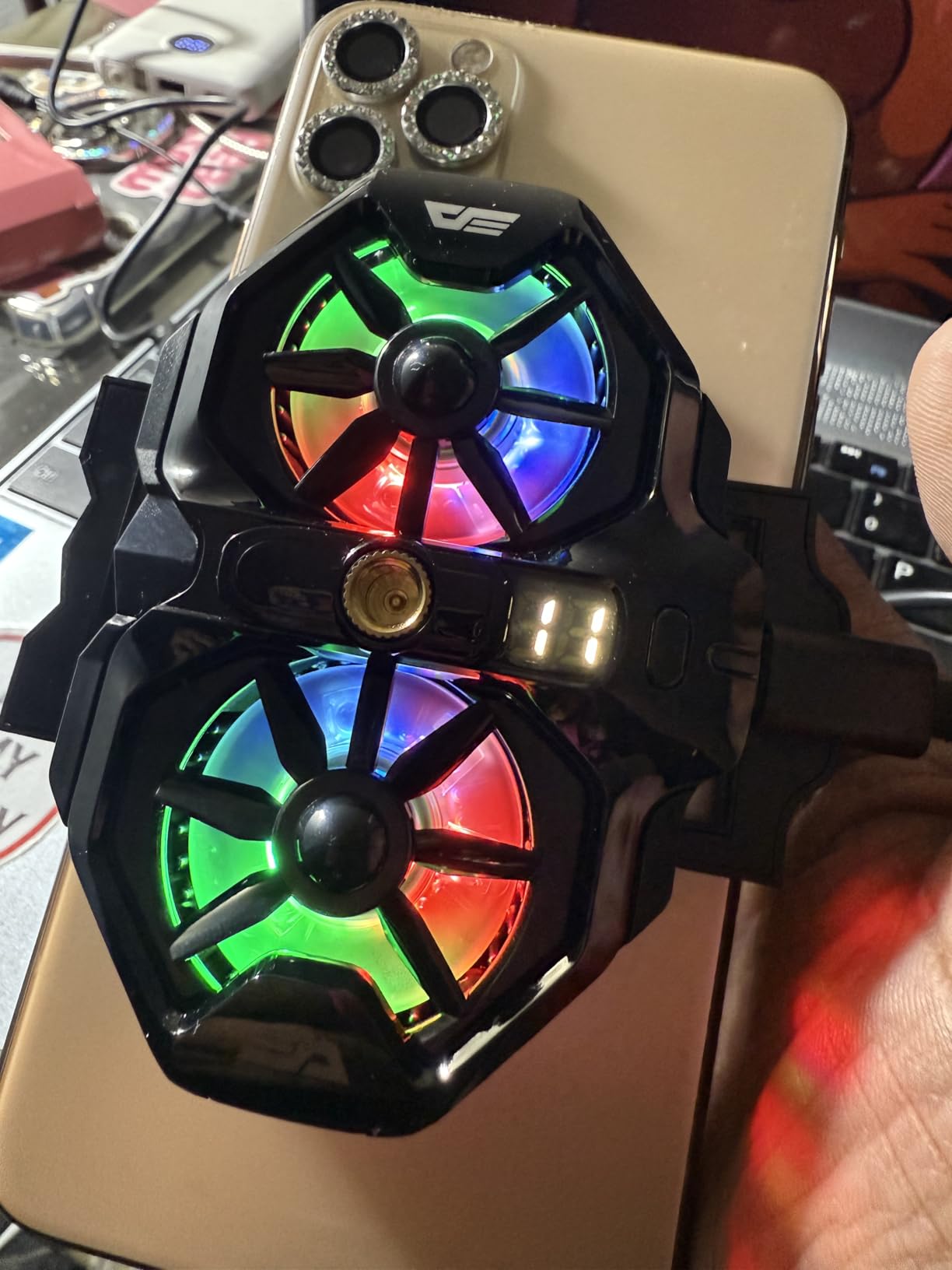 darkFlash Dual Core Phone Cooler with Clip, Cell Phone Fan with Screw, Phone Cooling Fan for Gaming and Live Streaming, Phone Radiator with RGB Light customer photo 2