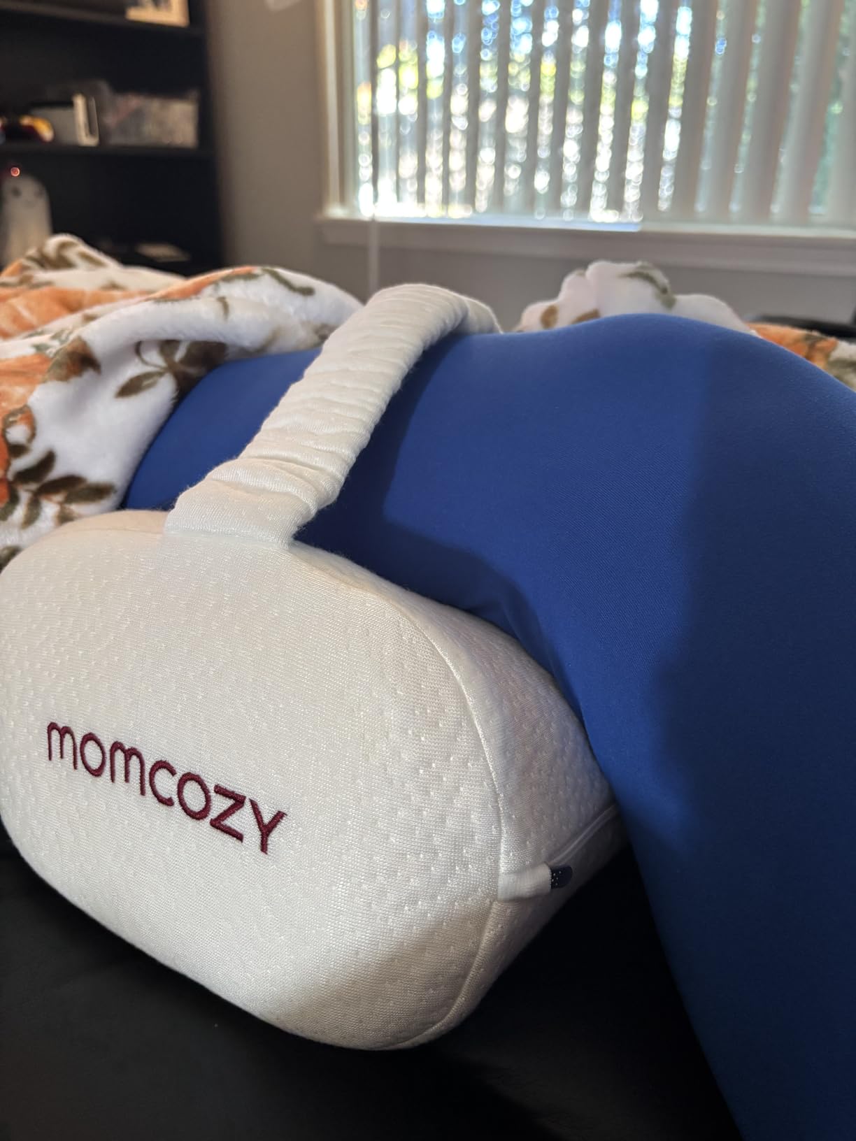 Momcozy Knee Pillow for Side Sleepers, Soft Memory Foam & Pinch-Free Design, Relieve Knee, Leg and Sciatica Pain, Adjustable Elastic Strap Ideal for Pregnant Women and Seniors, White customer photo 2
