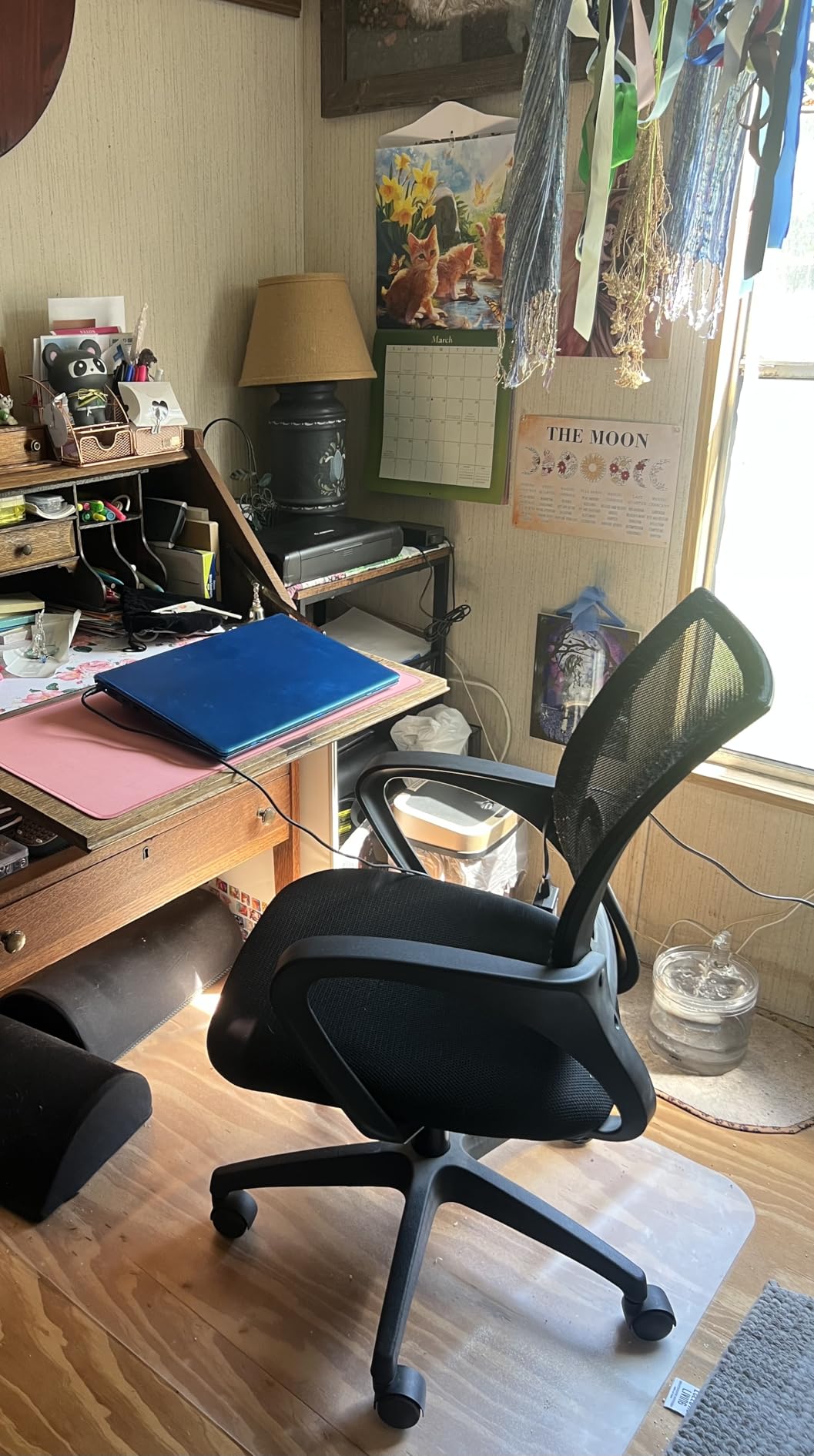 BestOffice | Ergonomic Office Chair | Mid-Back Swivel Desk Chair | Breathable Backrest & Lumbar Support | Adjustable Height | Sponge Seat | Rolling Wheels | Dark Black | for Adults & Women customer photo 1