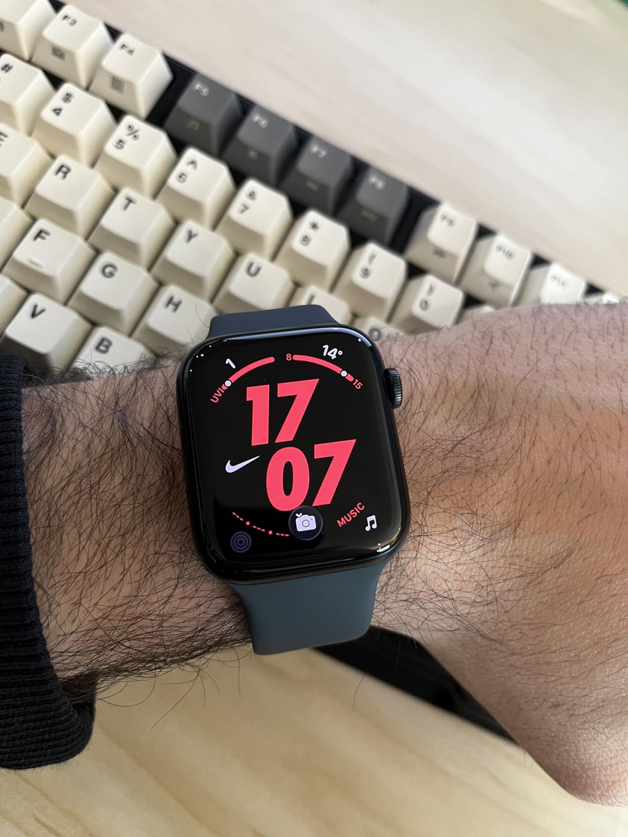 Watch SE 3 [GPS 40mm] Smartwatch with Midnight Aluminum Case with Midnight Sport Band - S/M. Fitness and Sleep Trackers, Heart Rate Monitor, Always-On Display, Water Resistant customer photo 2