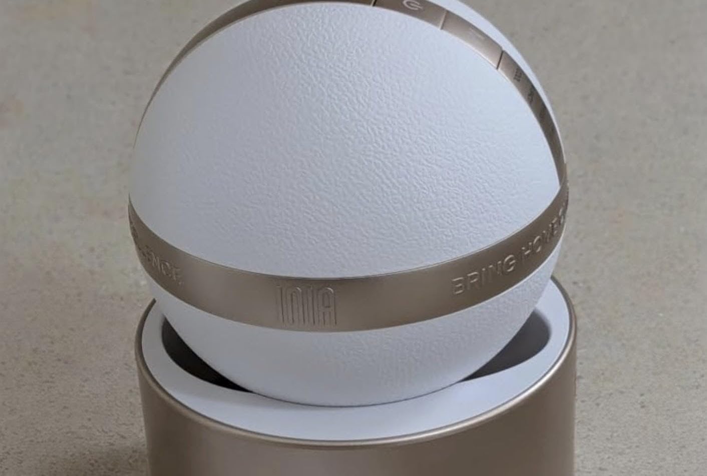 INIA SPHERA Upgraded 8-in-1 Microcurrent Facial Device for Face & Neck - Red Light, Thermal & Cooling Beauty Tool, 5 Custom Modes customer photo 2