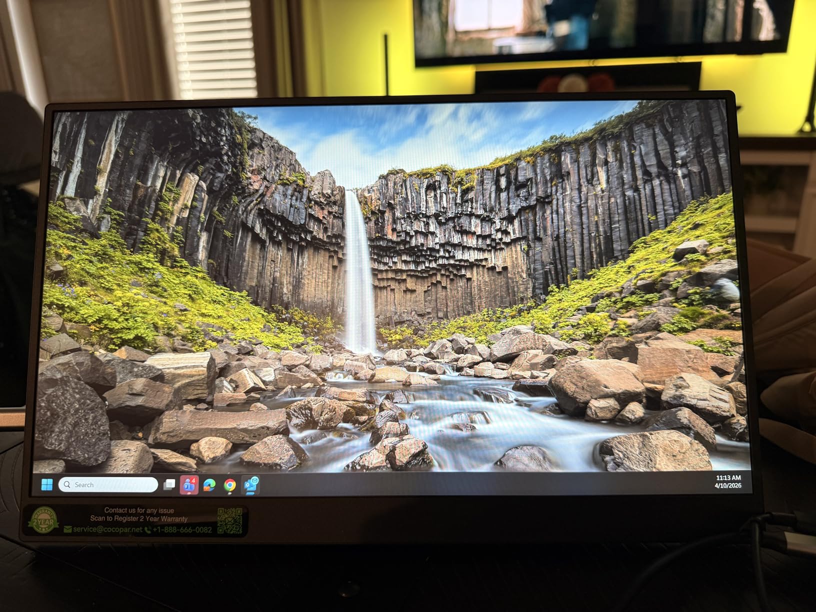 cocopar Portable Monitor 15.6 Inch 4K UHD 60Hz 145% sRGB Travel Monitor with Speaker HDMI USB-C Second Screen for Laptop MacBook Surface PC Xbox PS4/5, VESA Mountable, with Kickstand customer photo 2