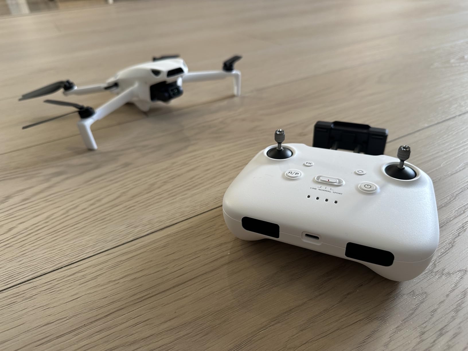 Skyrover S1 Mini Drone with Camera 4K/60fps Video, 48MP Photo with 8K Image Quality, 3-Axis Gimbal Stabilization, 39,000ft Video Transmission, 40-Min Flight Time, Under 249g, Auto Track customer photo 2