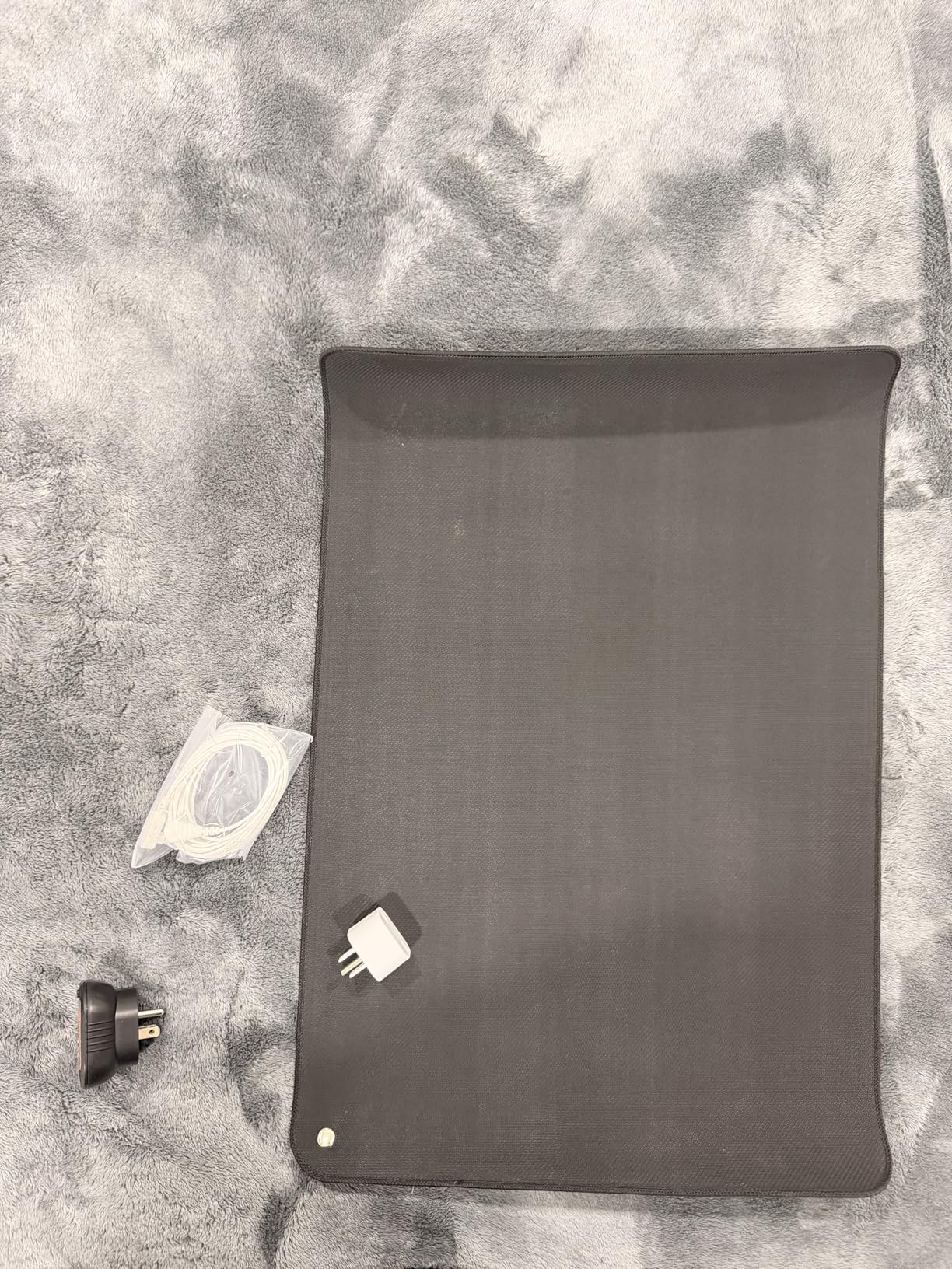 Grounding Mat for Better Sleep, Enhanced Comfort, Daily Balance and Wellness, Grounding Pad for Bed, Feet and Desk, Use at Home or Office, Premium Non-Slip Earthing Mat with 15ft Cord customer photo 2