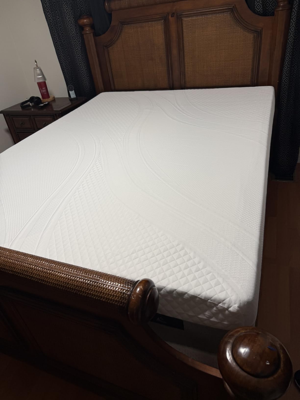 Novilla Bliss Cooling Queen Size Mattress, 12 Inch Gel-Infused Memory Foam Mattress Queen Size in a Box with Cool-Touch Nylon Cover, Pressure Relief & Body Support with CertiPUR-US Certified Foam customer photo 1