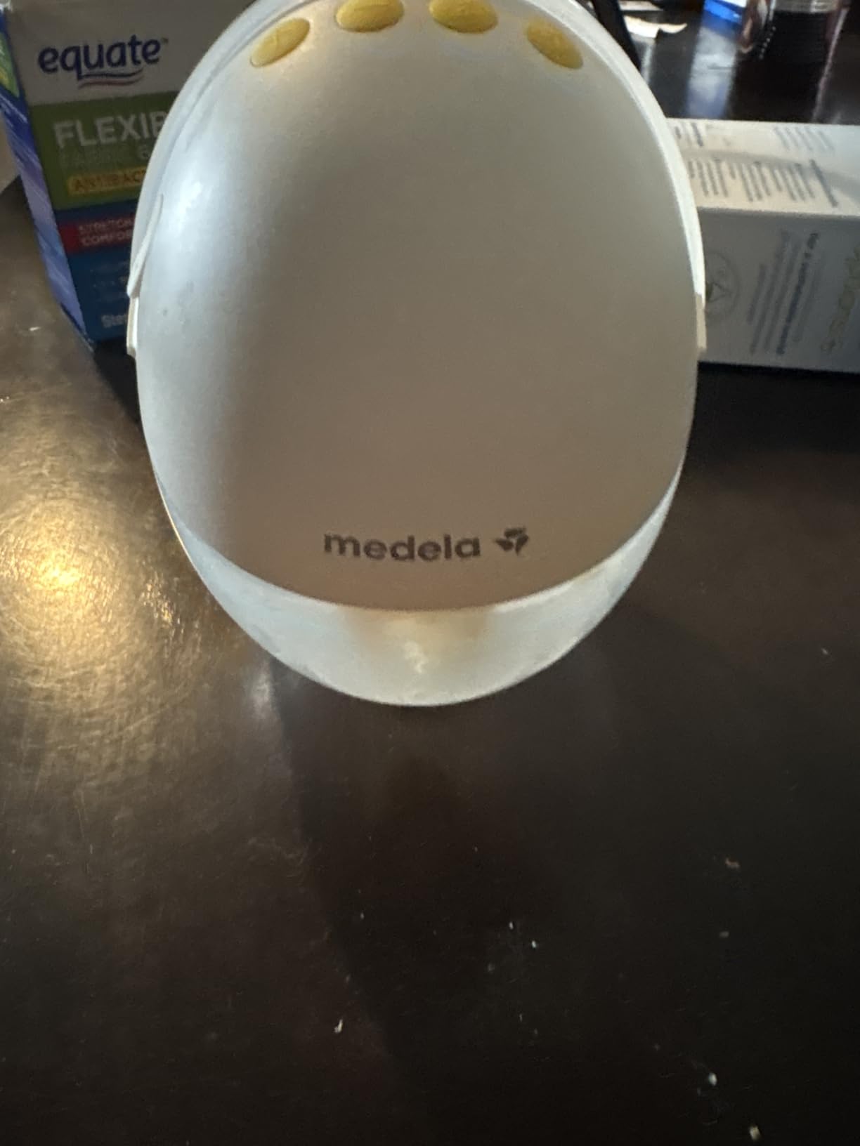 Medela Motion InBra Wearable Breast Pump, Portable Hands-Free Wireless Electric Pump, Highly Efficient, Lightweight, Custom Fit with Inserts, Rechargeable Battery, Discreet, Quiet, Only 3 Parts customer photo 2