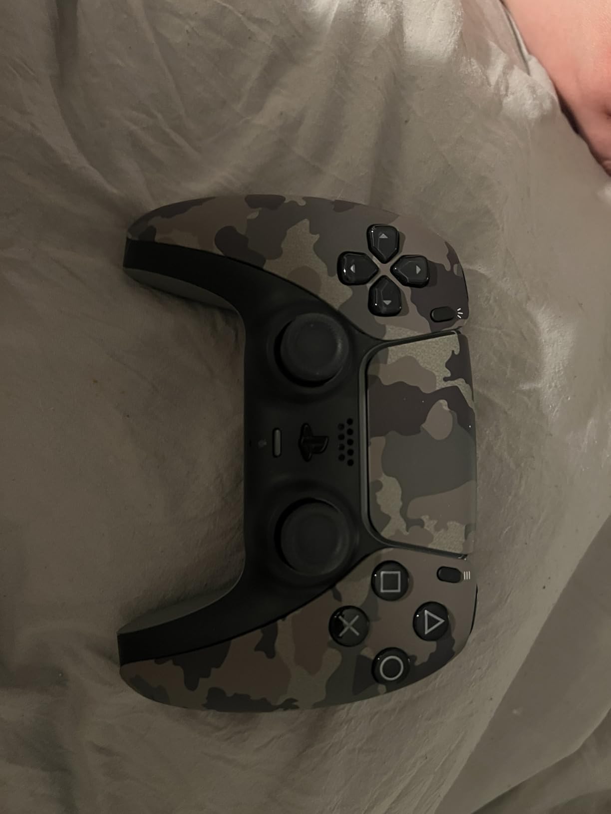 PlayStation DualSense™ Wireless Controller - Gray Camouflage - For PS5, PC, MAC & Mobile customer photo 2