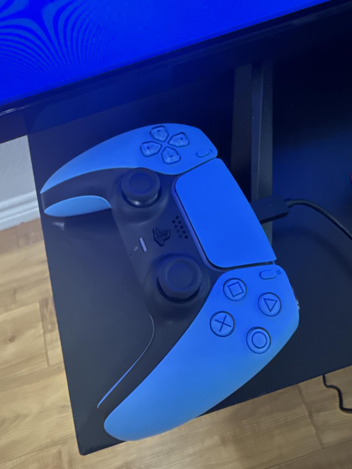 PlayStation DualSense™ Wireless Controller - Starlight Blue - For PS5, PC, MAC & Mobile customer photo 1