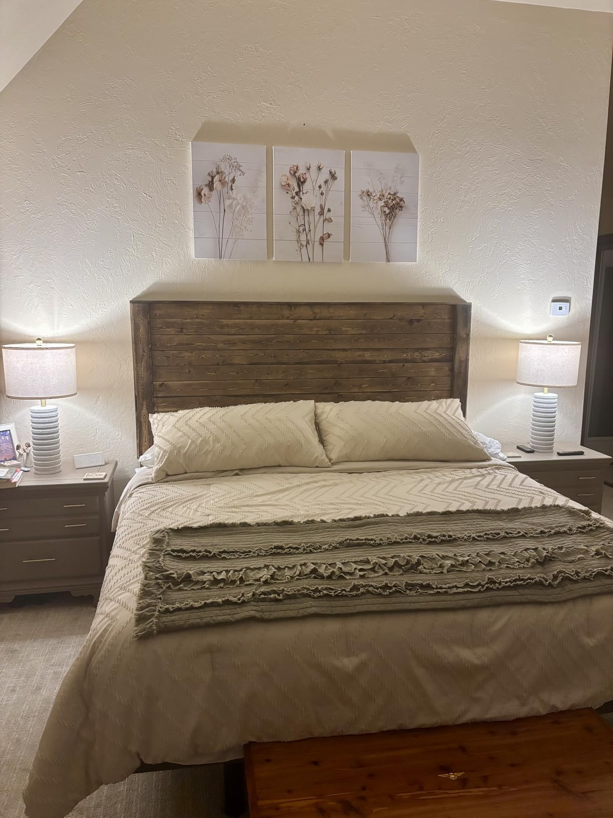 PoKat 27'' Farmhouse Table Lamps Set of 2 for Living Room, Stone-Like Bedside Lamp for Bedroom, Boho Ceramic Tall Lamps for Nightstand Office Sideboard Entryway Distressed (Antique Beige) customer photo 2