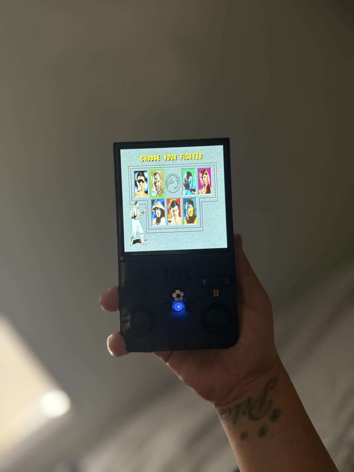 R36MAX Retro Handheld Game Console 4.0 Inch IPS HD Screen customer photo 1