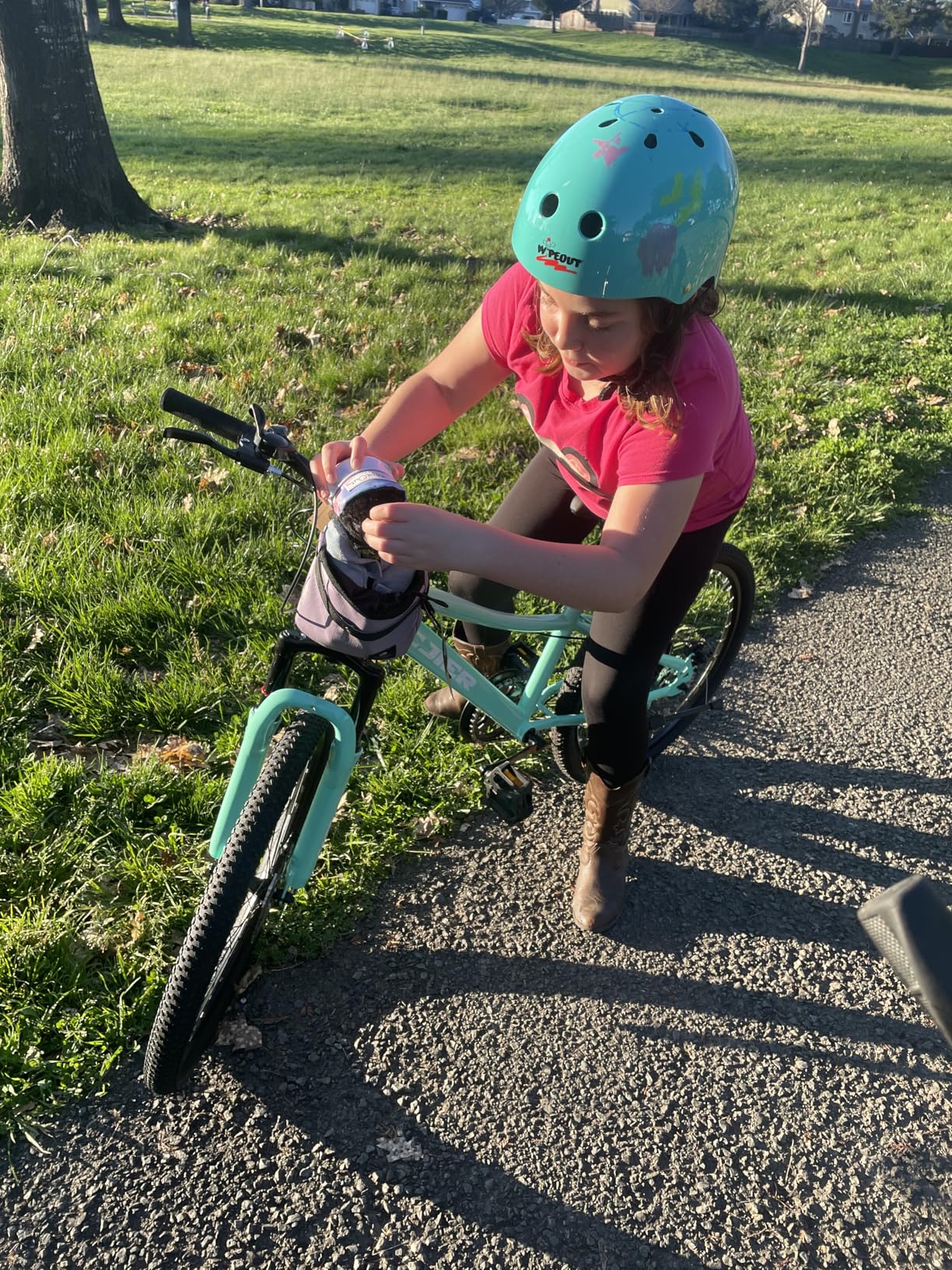 Pipleo 20/24 Inch Kids Mountain Bike, Bike 7 Speeds, Bikes for Kids 6-14, Girls Boys Bike with Suspension Fork, Dual-Disc Brake, Anti-Slip Butyl Tires customer photo 1