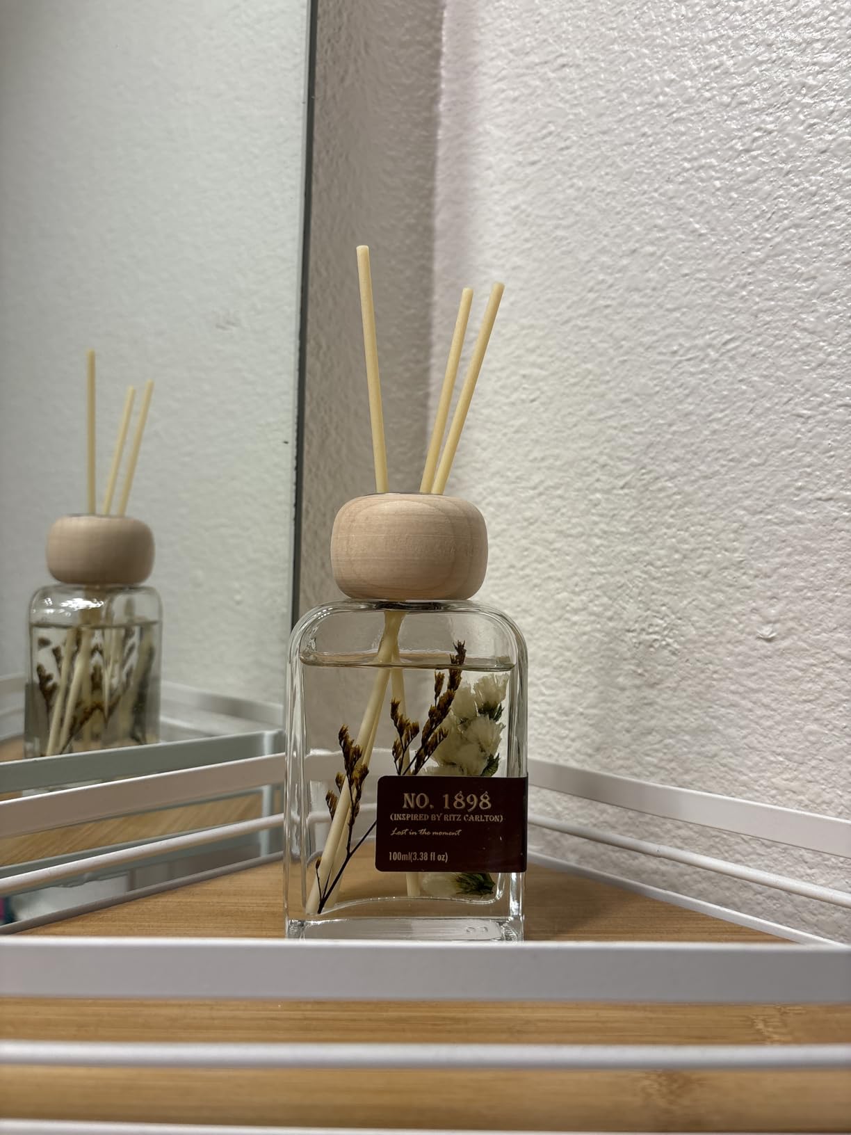 Oud Rose Reed Diffuser for Home, Luxury Hotel Collection Scent Inspired by Ritz Carlton, Long Lasting Fragrance, Minimalist Design, Bathroom Accessories/Bedroom Office Decor Gift, 3.34 Fl Oz customer photo 1