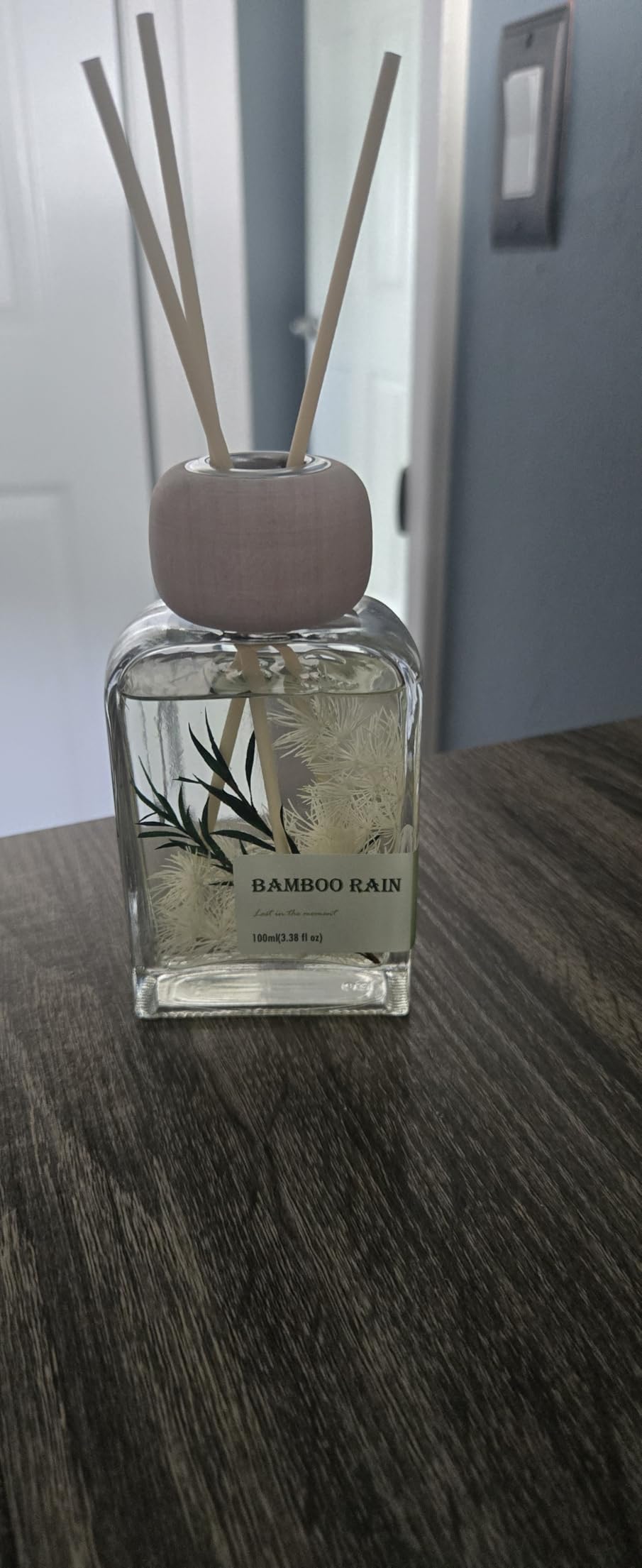 Oud Rose Reed Diffuser for Home, Luxury Hotel Collection Scent Inspired by Ritz Carlton, Long Lasting Fragrance, Minimalist Design, Bathroom Accessories/Bedroom Office Decor Gift, 3.34 Fl Oz customer photo 2