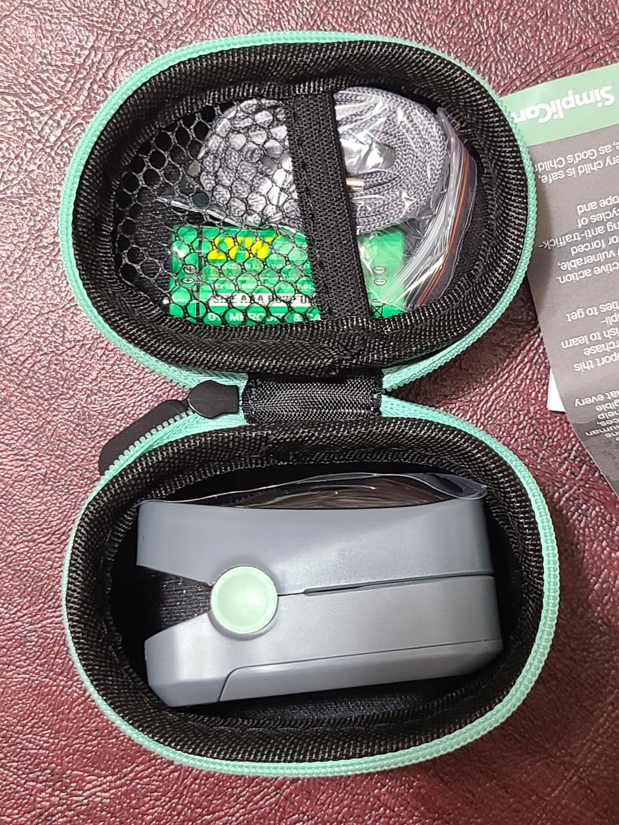 Fingertip Pulse Oximeter, Blood Oxygen Monitor SpO2 O2 Sensor & Heart Rate Monitor, Pulse Ox with PI & Plethysmograph, Color OLED Display 4-Way Rotation, 40H Battery, EVA Case (C101A2) customer photo 1