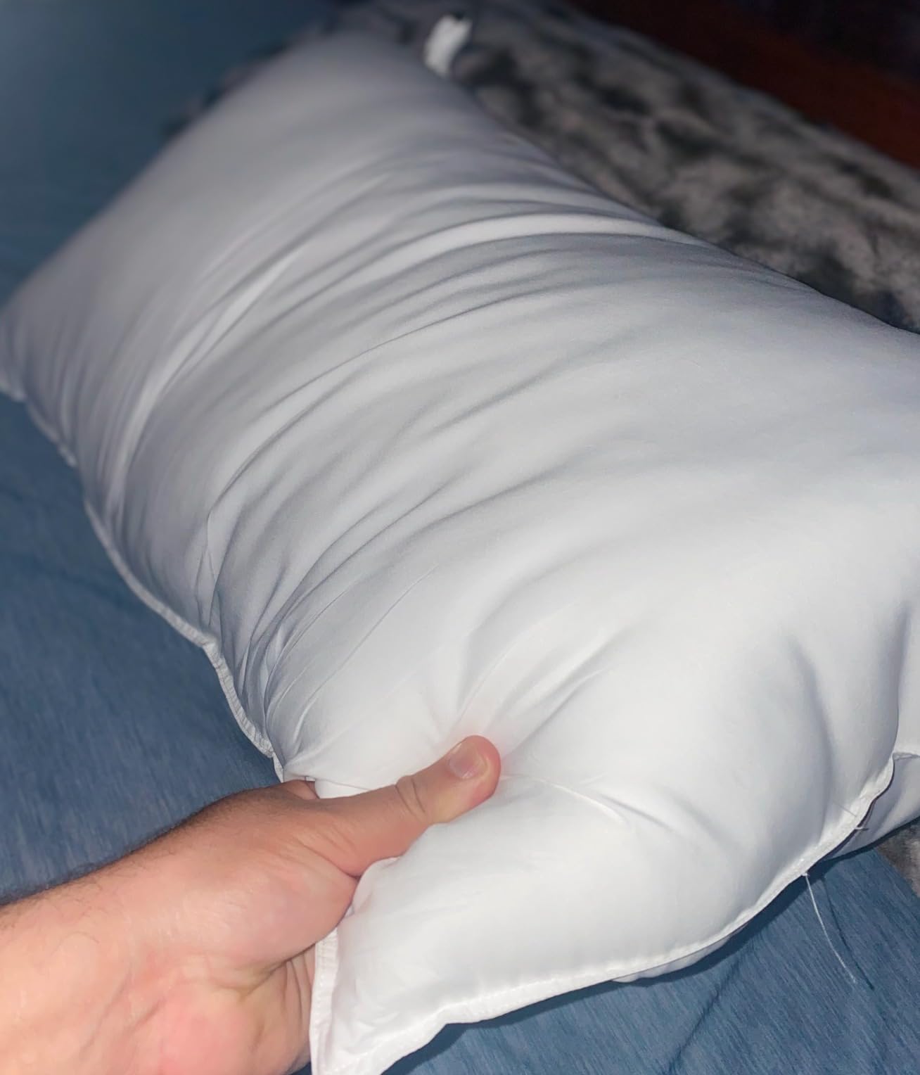 Luxury Canadian White Goose Down Pillow Queen Size - 900+ Fill Power, 800 Thread Count Cotton Shell, Soft Down Pillows for Sleeping, Hotel Collection Pillow for Neck Pain Relief (1 Pack, 20