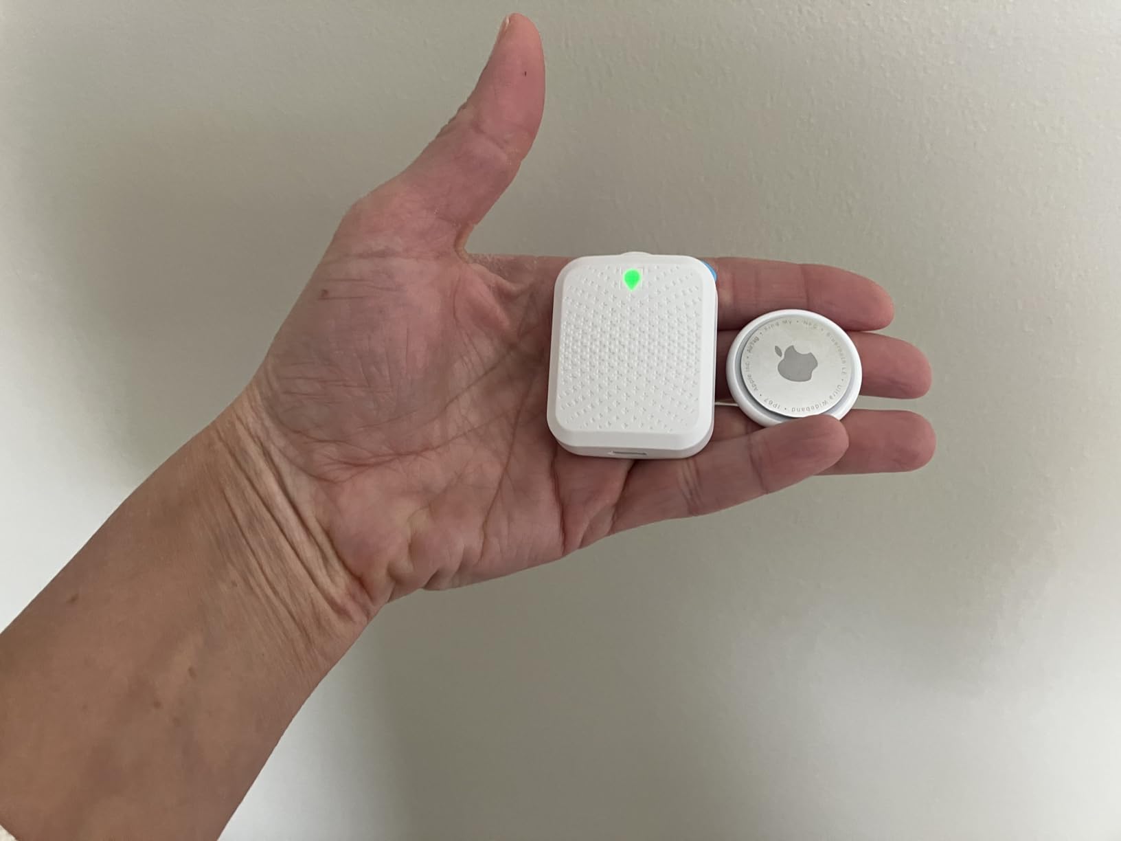 Greenlight Safe Kids - Real Time GPS Tracker for Kids and Seniors with SOS Button, Safe Zone Alerts, Advanced Indoor & Outdoor Tracking, No Phone Needed, Up to 30 Day Battery Life customer photo 2