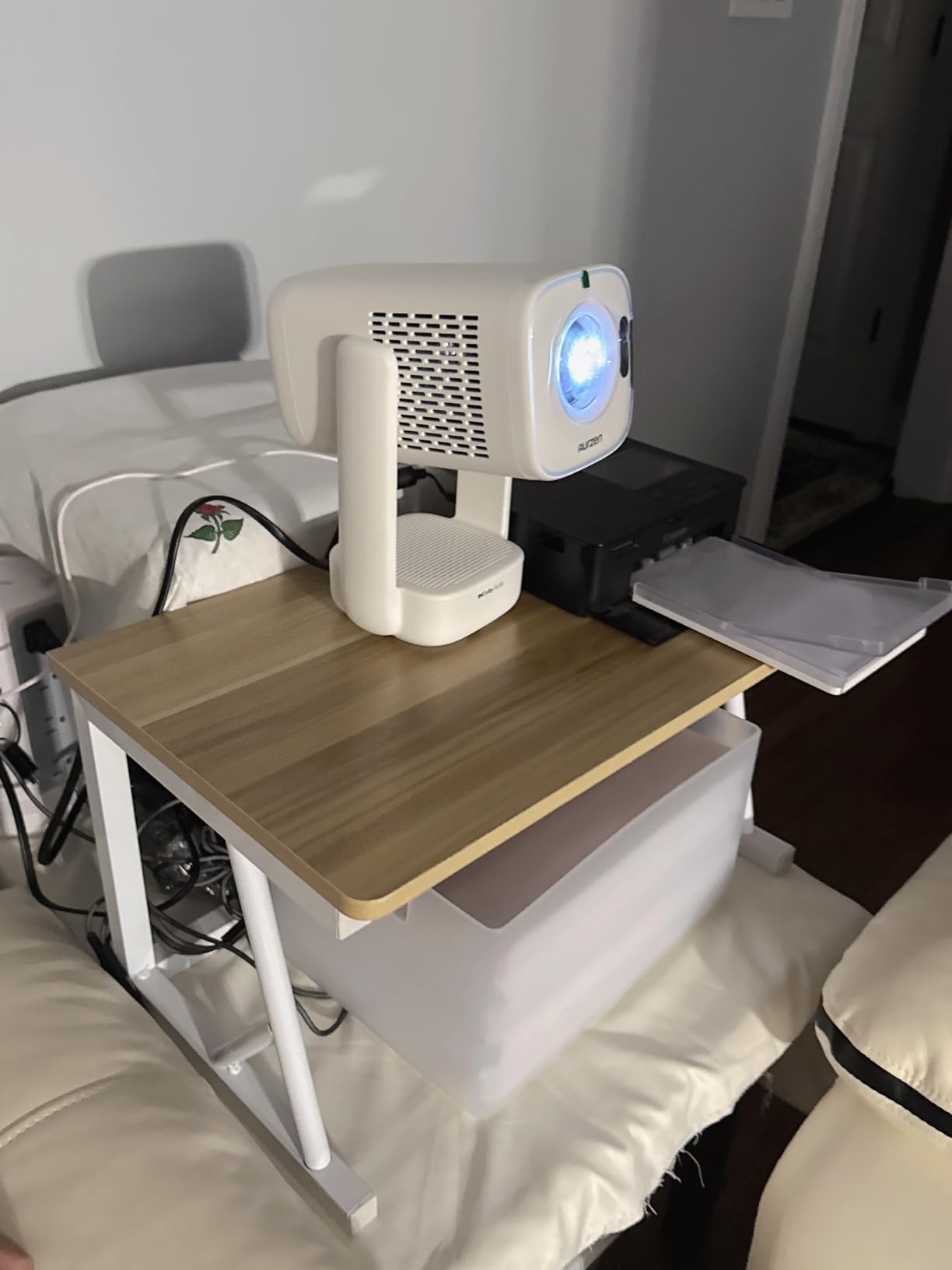 Aurzen D1 air Smart Portable Projector with WiFi and Bluetooth, USB-C Powered, Easy Auto Setup, 16W Dolby Audio, Built-in Official Apps, Native 1080P HDR10 customer photo 2