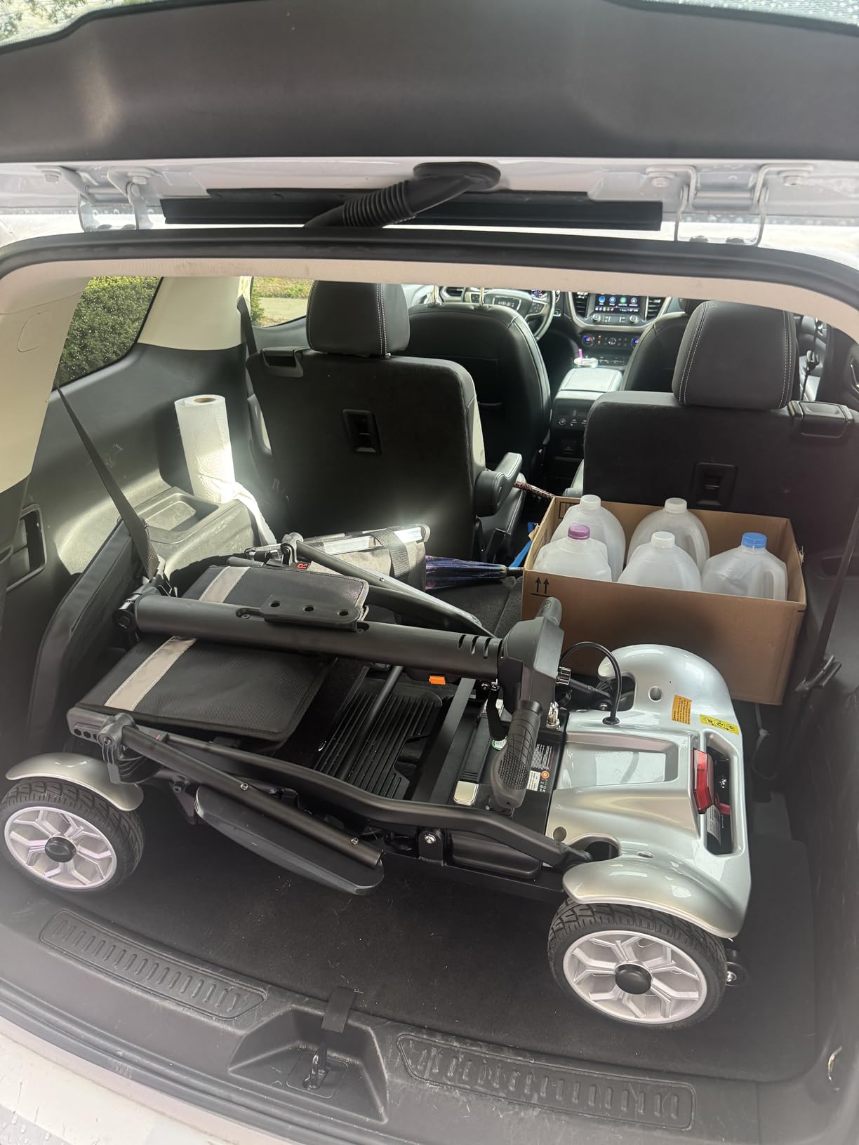 Mobility Scooter for Adults, 4 Wheels Mobility Scooter with LCD Display, 350LBS Capacity & Lithium Battery, Airline Approved, 38LBS Motorized Mobility Scooter for Seniors (Silver, 30 MI-211) customer photo 1