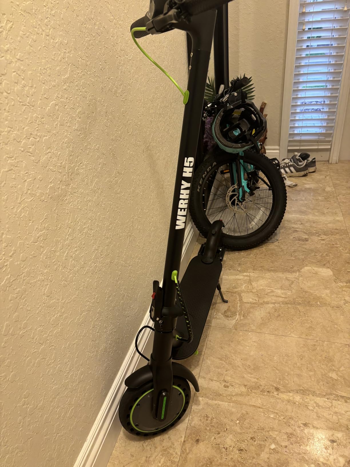 WERHY Electric Scooter, 350W/500W Powerful Motor, 19/22 MPH Max Speed, 15-28 Miles Range, Lightweight Foldable Kick Scooter with Dual Braking Systems, Smart APP customer photo 1