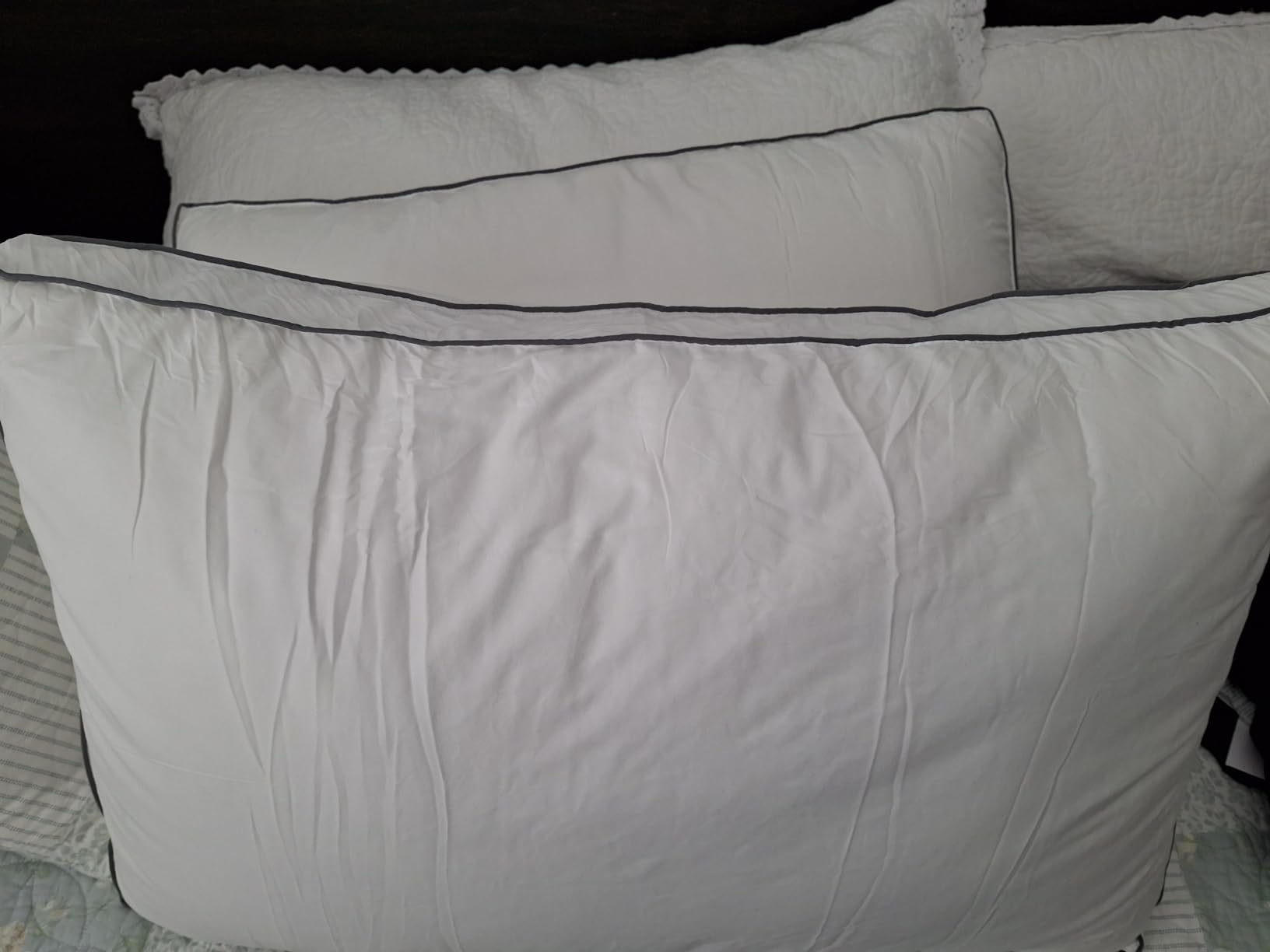 Ubauba Goose Feather Down Fiber Pillows King Size Set of 2, Supportive Gusseted Luxury Hotel Pillow, Comfortable Bed Pillow for Sleeping, Cloud-Soft Pillows for Side, Back & Stomach Sleepers, 20x36 in customer photo 1