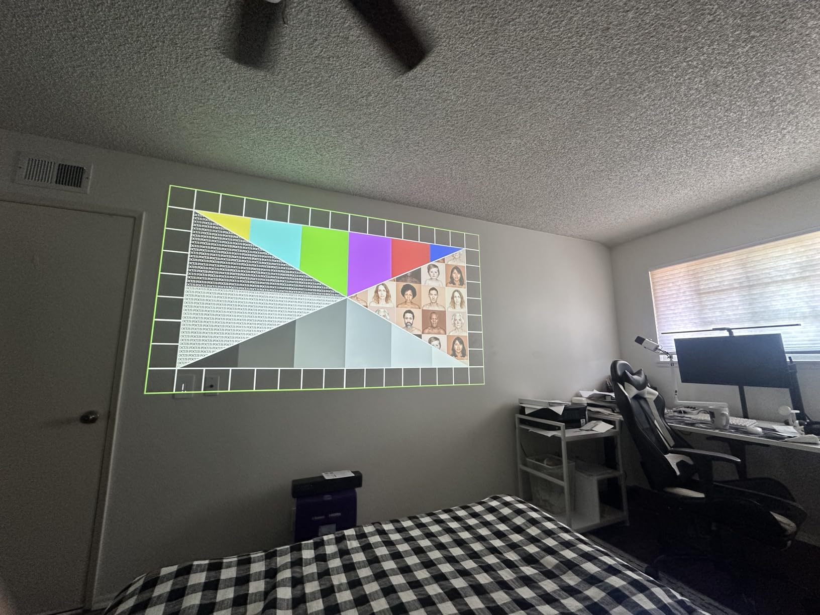 Alvar Smart Projector 2026 Upgraded, 2500 ANSI, 4K Supported, Built in Netflix App, DoIby Audio & 50W Speakers, Auto Focus, WiFi 6, Bluetooth 5.3, Home Theater & Outdoor Movie Projector, Black customer photo 2