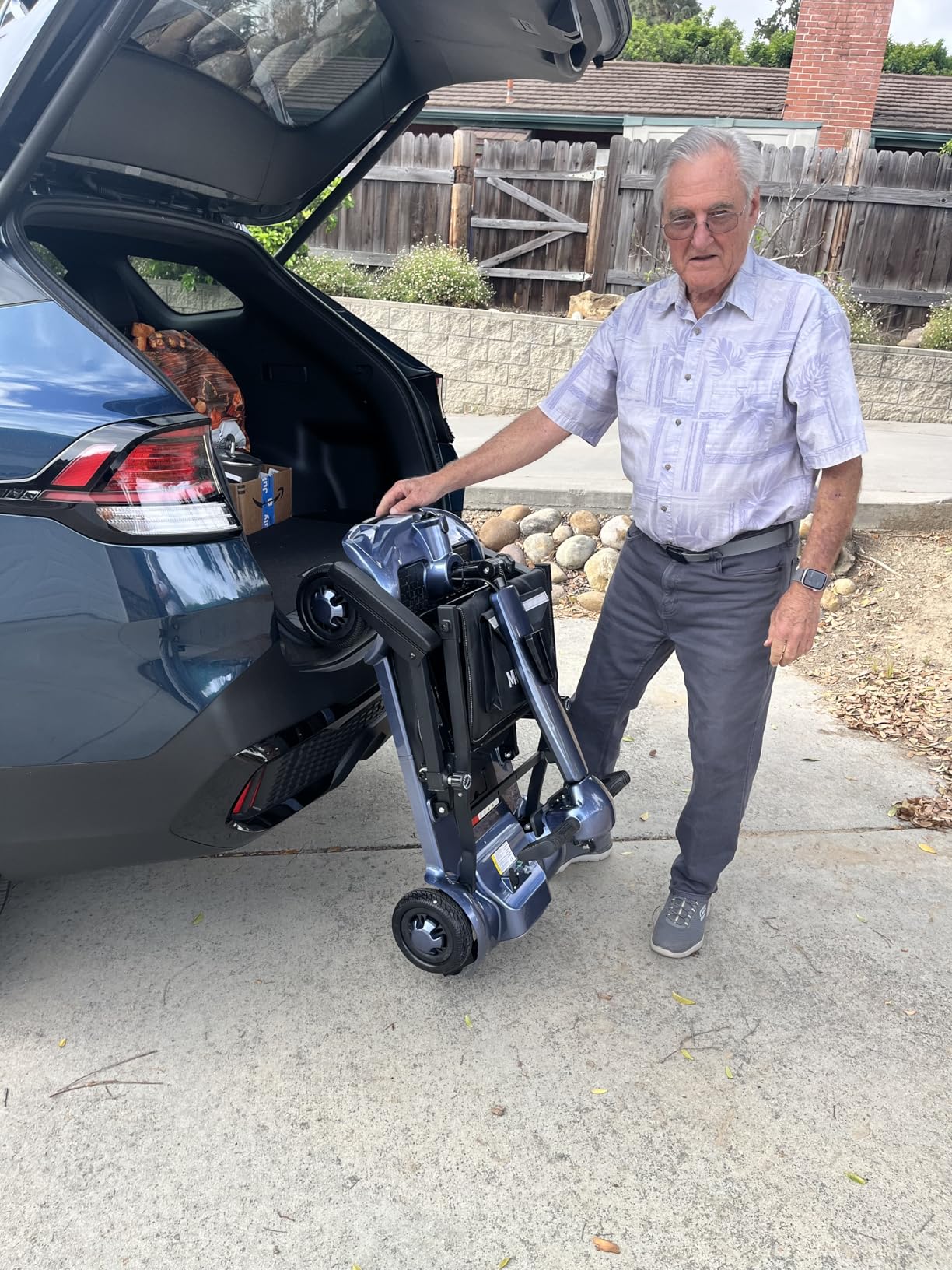 MIHAYO Lightweight 4-Wheel Mobility Scooter for Seniors and Adults, Airline Approved 24 Miles Range Electric Scooter with 280 lbs Capacity, 350W Motor and 112L Storage Wagon, Slate Blue customer photo 1