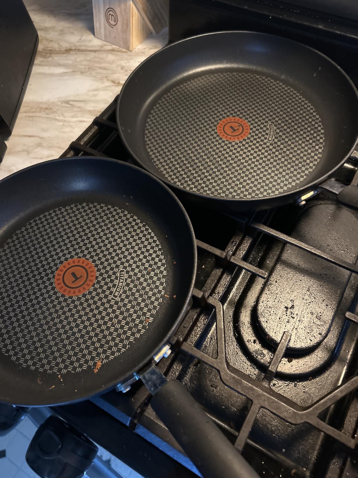 T-Fal Ultimate Hard Anodized Nonstick 13 Piece Cookware Set, Oven Safe Up to 400°F, Pots and Pans Set, Includes Frying Pans, Saucepan, Stockpot, Cooking Utensils, Stone customer photo 1