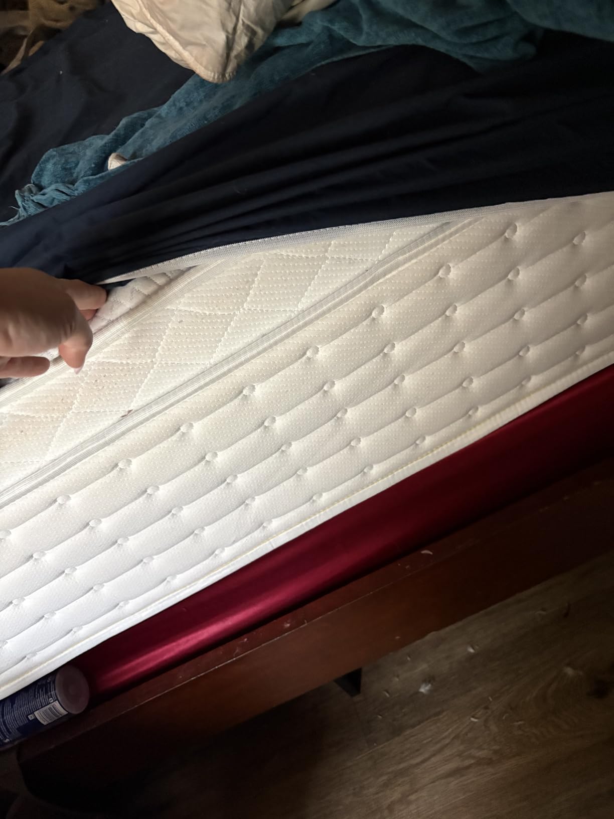 BedStory 14 Inch Medium Firm Queen Mattress, Luxury Hybrid Mattress in a Box for Zoned Pressure and Back Pain Relief, Signature Collection Deep Sleep Mattresses, 10 Years Warranty, 365 Nights Trial customer photo 2