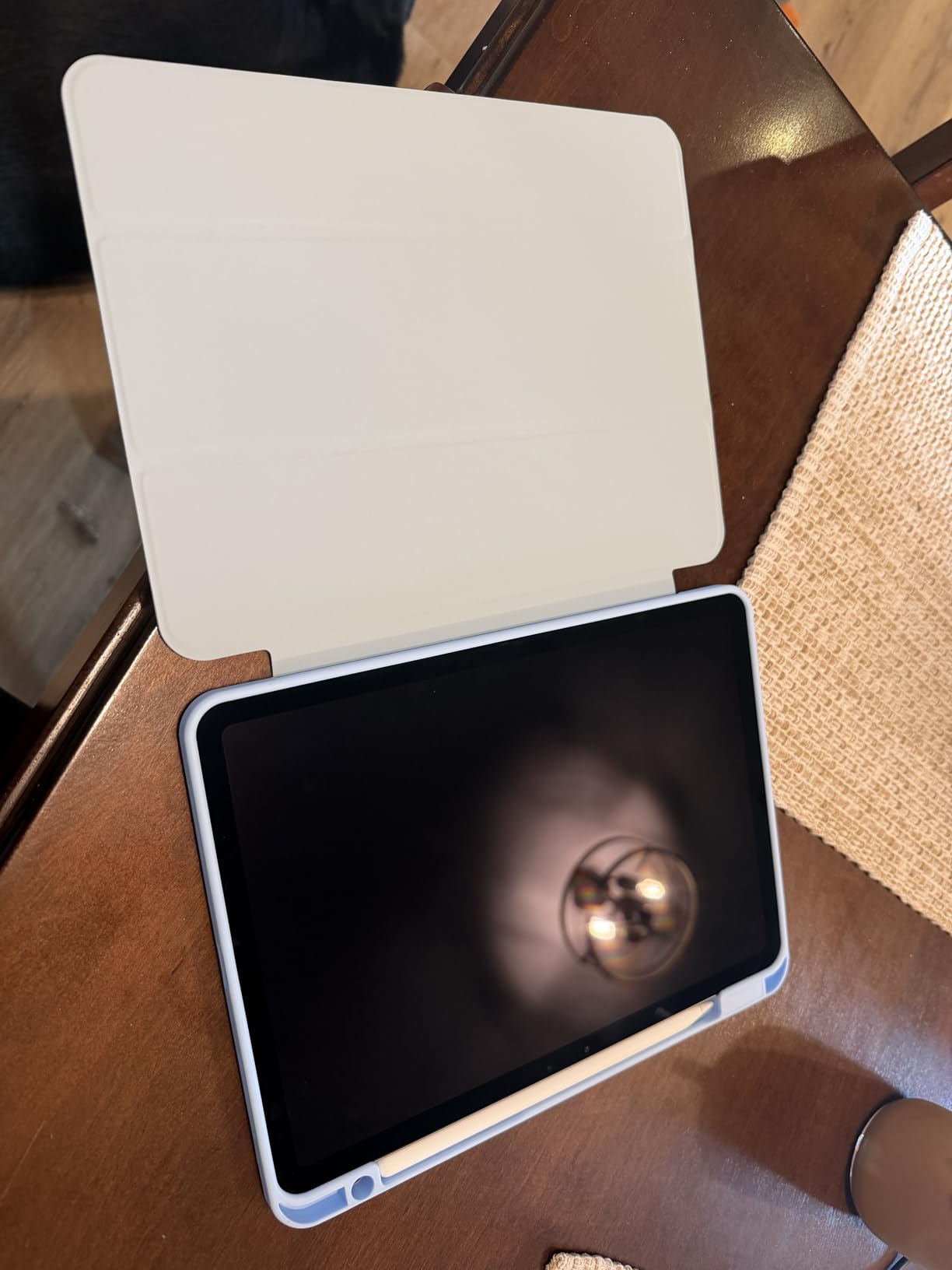 iPad Air 11-inch (M4): Liquid Retina Display, 256GB, 12MP Front/Back Camera, Wi-Fi 7 with Apple N1, Touch ID, All-Day Battery Life - Space Gray customer photo 2