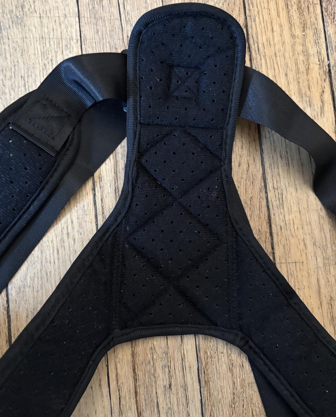 Posture Corrector for Men and Women - Invisible & Mesh Breathable Upper Back Brace - Adjustable Back Straightener - Relieve Shoulder, Neck & Back Pain, L(38-48inch) 1PCS customer photo 2