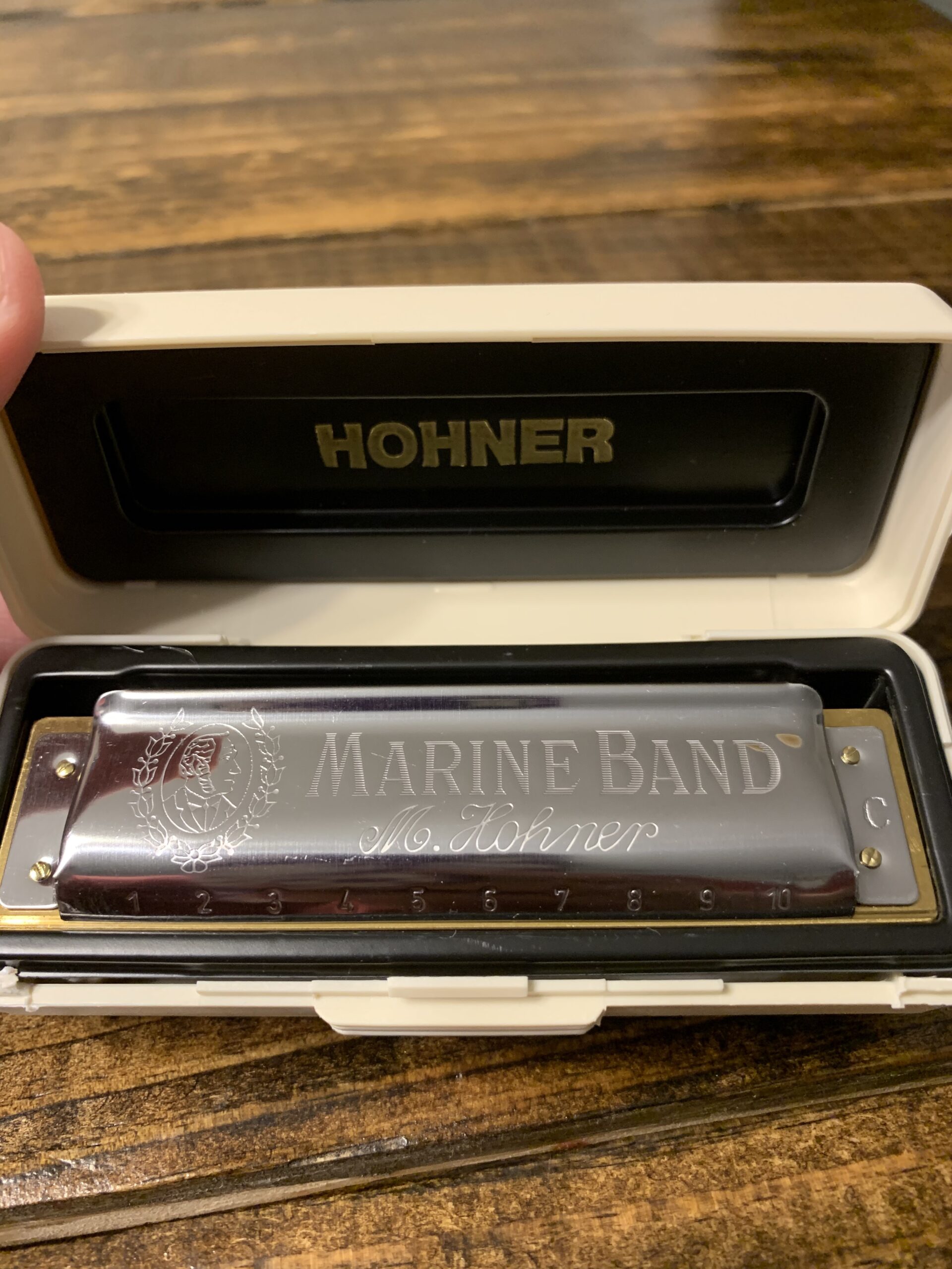 Hohner 1896BX Marine Band Harmonica Key of C with Brass Reedplates and Pearwood Comb customer photo 1