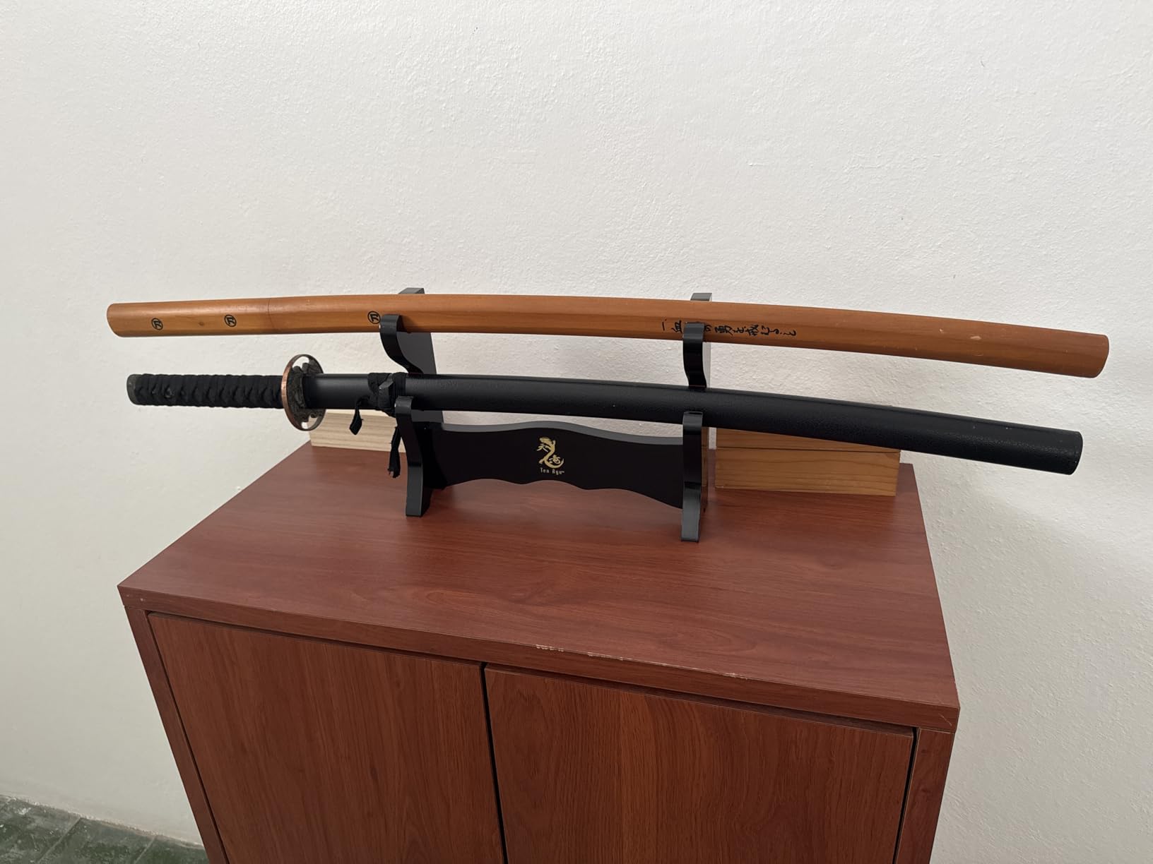 Ten Ryu Samurai Sword Stand customer photo 1