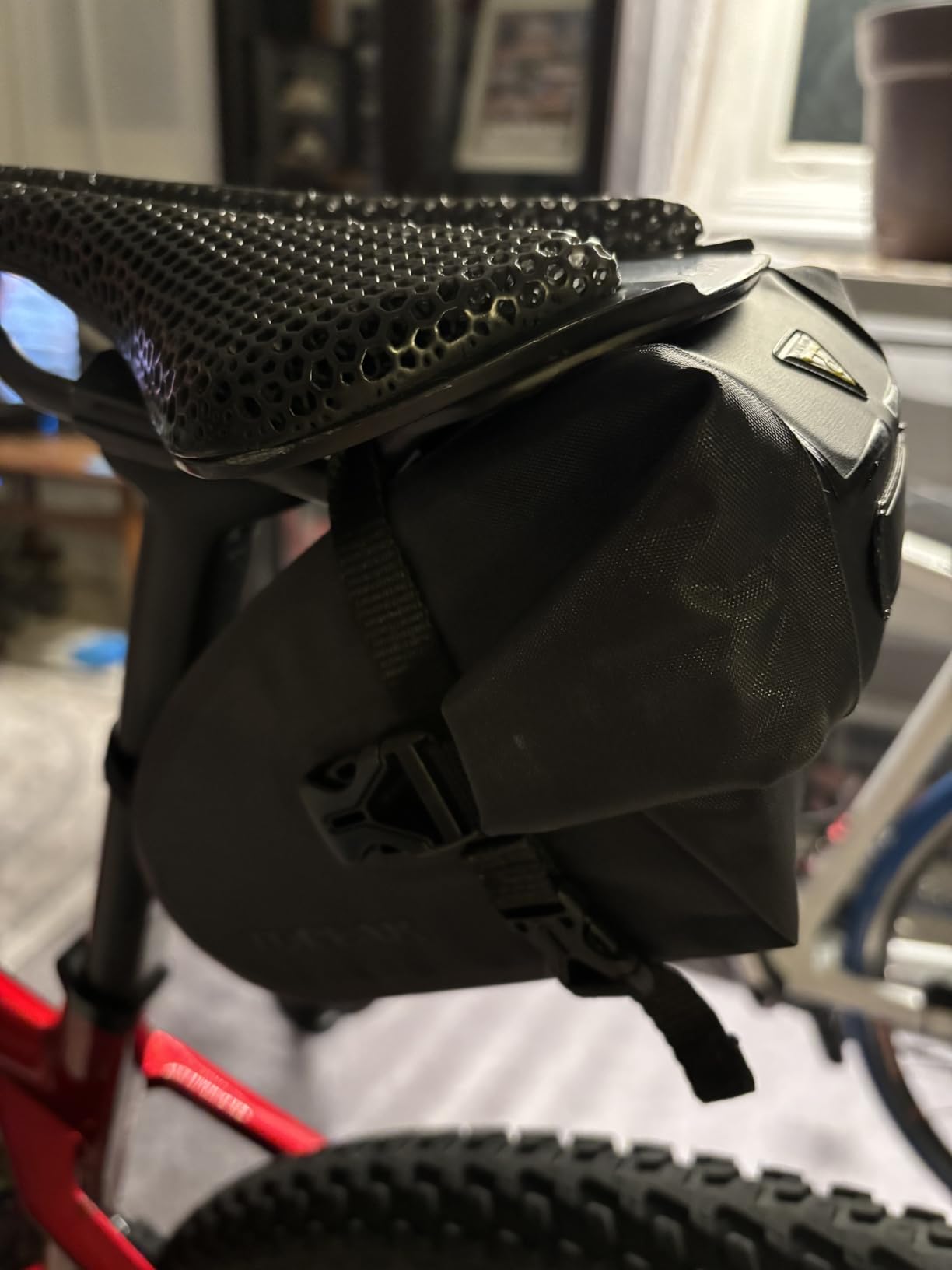 Topeak Wedge DryBag with Strap Mount - Bicycle Seat Pack customer photo 1