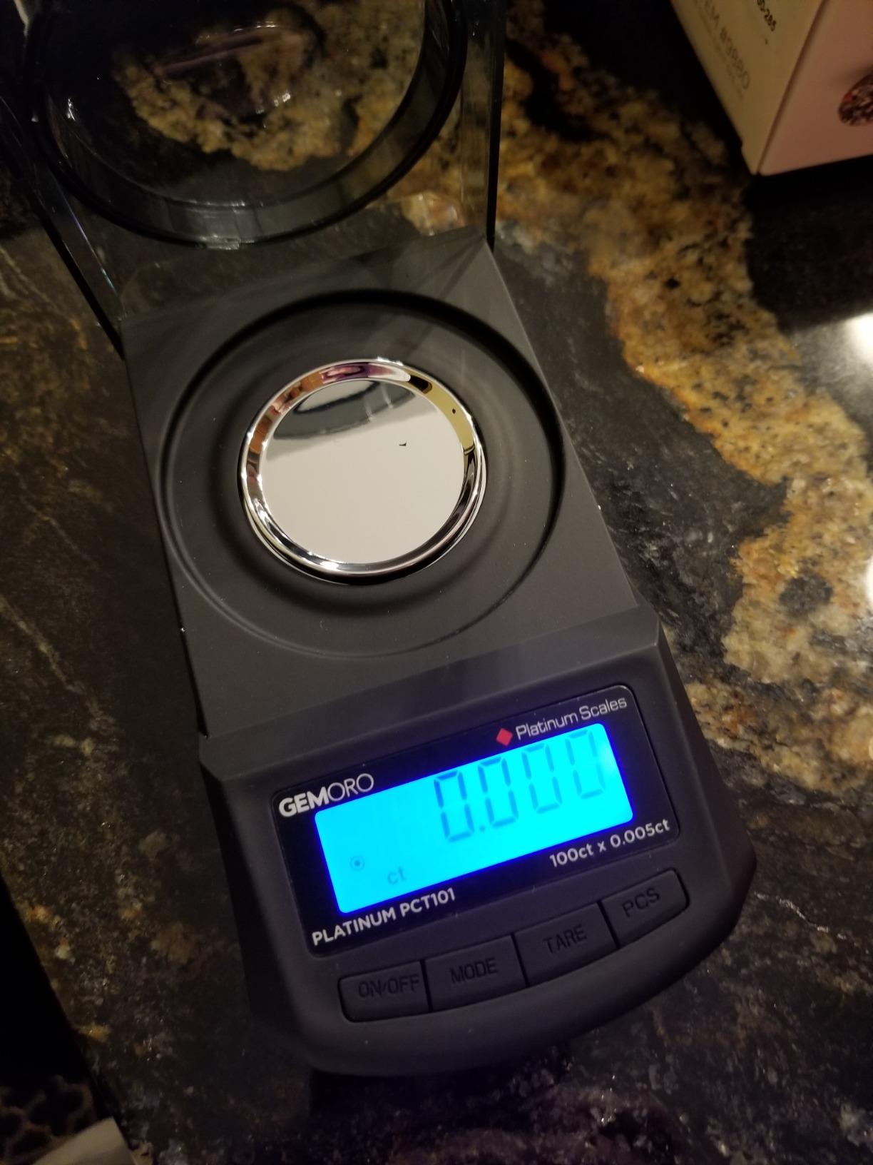 GemOro Platinum PCT101 Mini Carat Scale | Precise Jewelers Premium Class Weigh Gemstones & Diamonds | Digital Precision Tool Expert Professional Reading & Accuracy 100ct x 0.005ct Readability (Black) customer photo 1