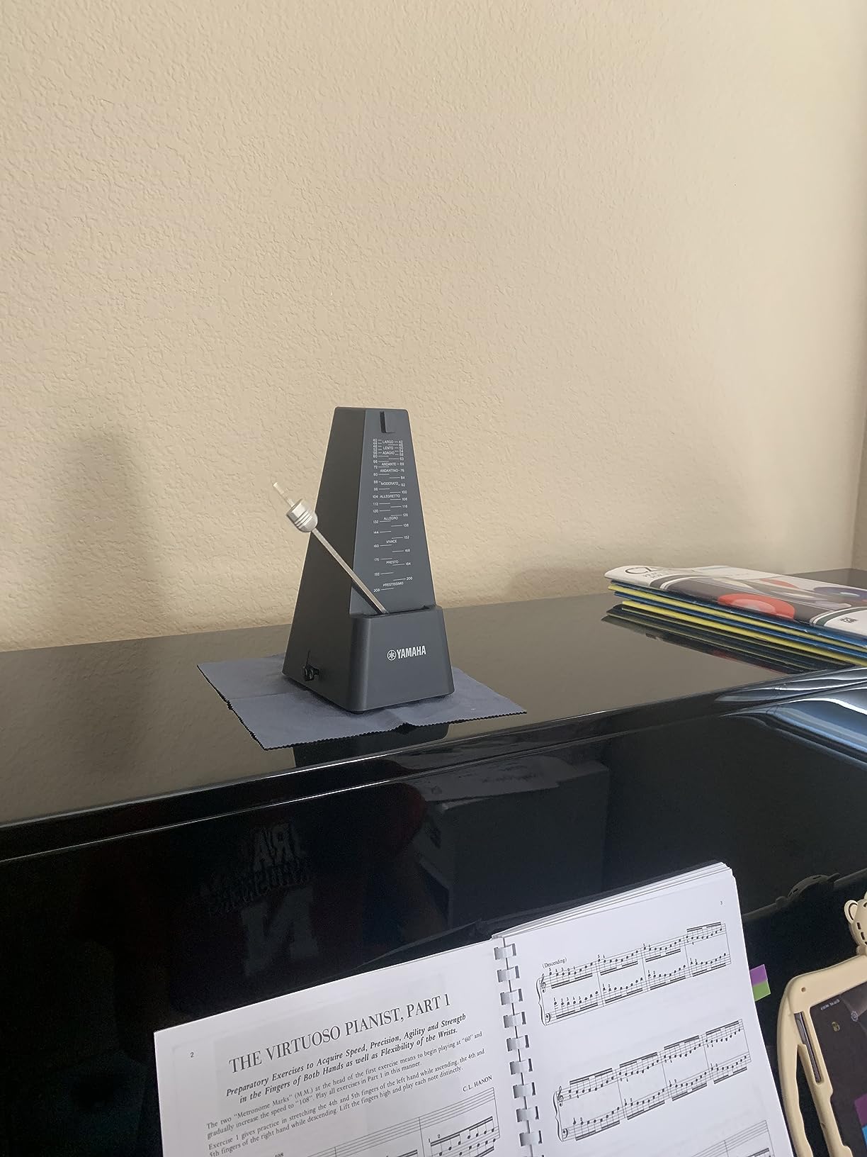Yamaha MP-90BK Metronome Black Classic Triangular Pyramid Style customer photo 2