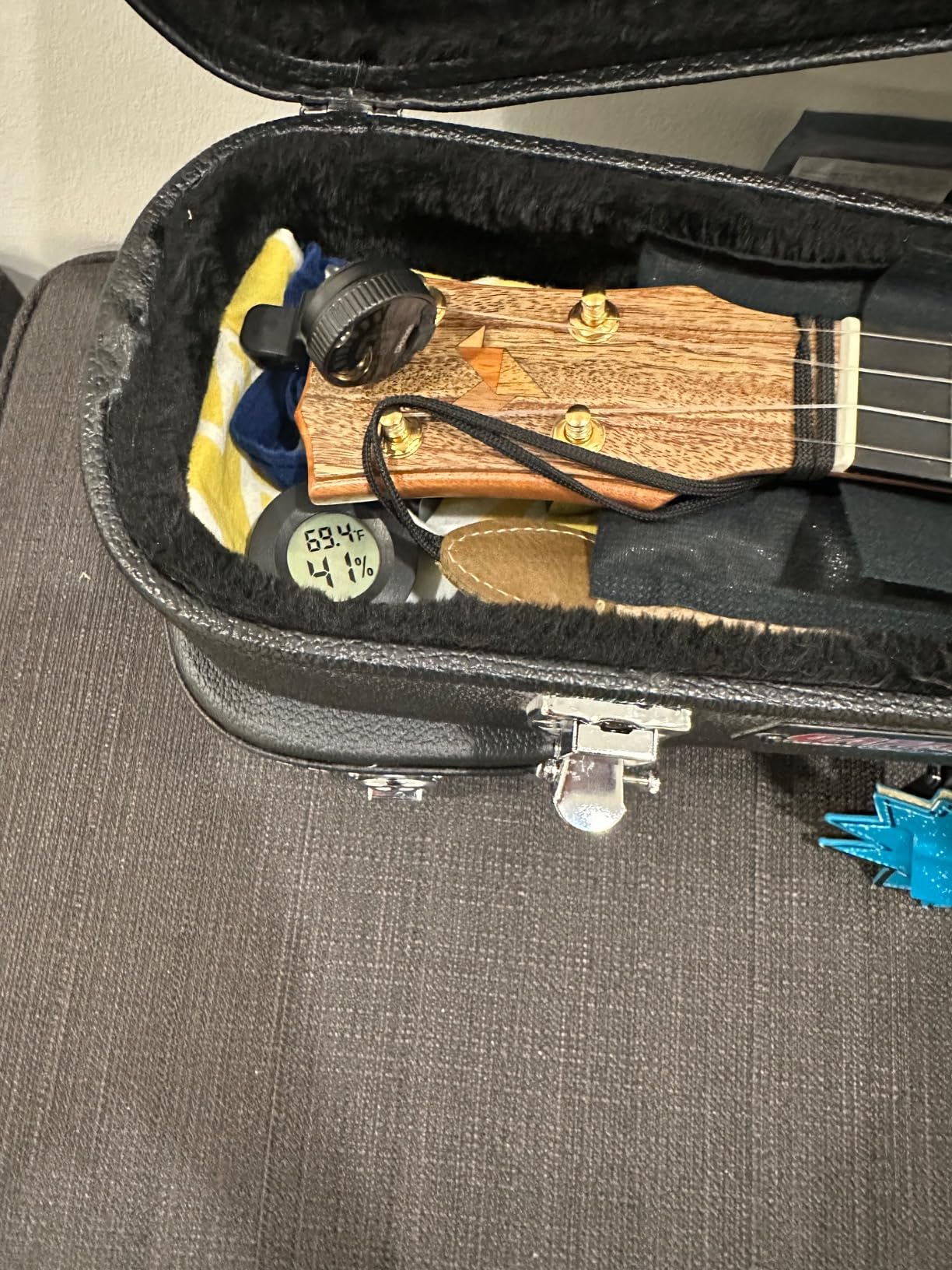 MusicNomad MN302 Humilele Ukulele Humidifier customer photo 1