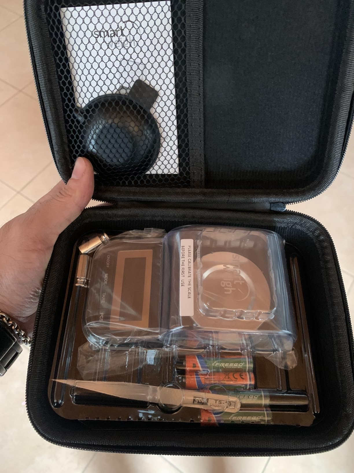 Smart Weigh 50g x 0.001 Grams, Premium High Precision Digital Milligram Scale, Includes Tweezers, Calibration Weights,Three Weighing Pans and Case customer photo 1