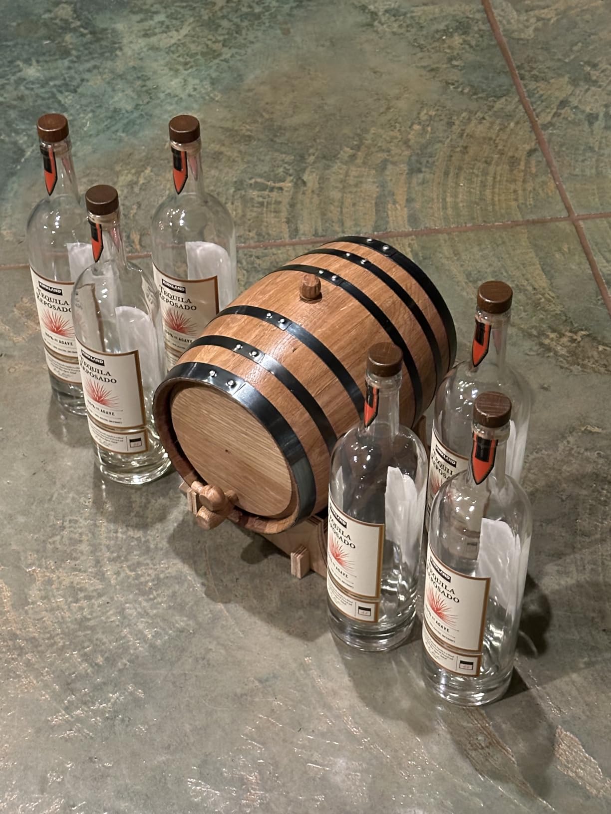 1 Liter Oak Aging Barrel with Wood Stand, Bung & Spigot - Mini Whiskey Barrels for The Home Alcohol Distiller, Moonshiner & Winemaker - Age Cocktails, Bourbon, Whisky, Tequila, Rum, Mead Wine customer photo 2