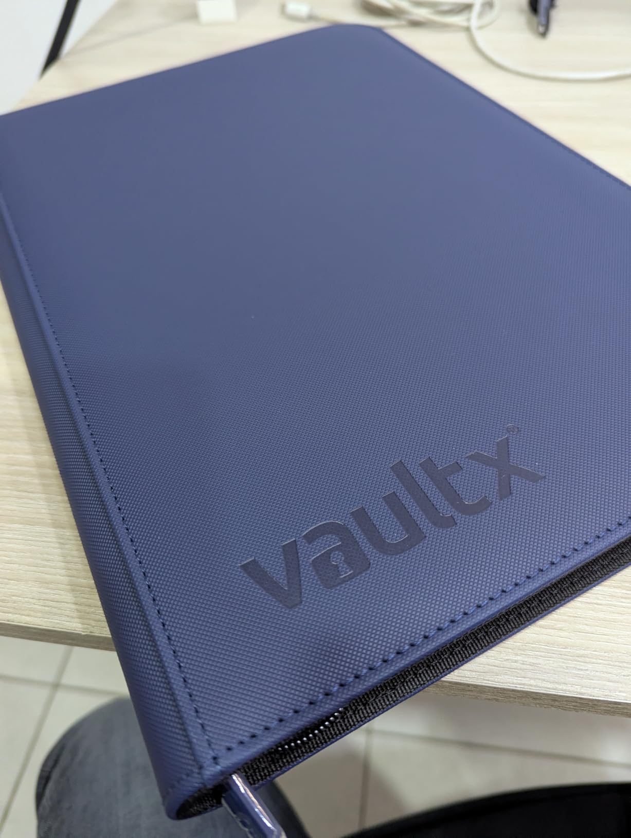 Vault X 9 Pocket Zip Binder, 360 Cards, Exo-Tec Material, 20 Side-Loading Pages (Black) customer photo 2