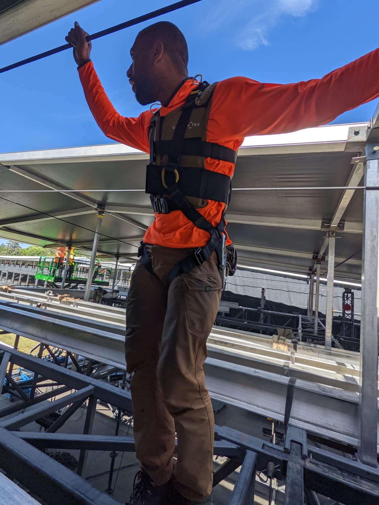 Glacier Tek Cool Vest Personal Cooling, 59 Degrees for 2.5 hours 8 Cool Packs, Recharge in 30 Minutes customer photo 2