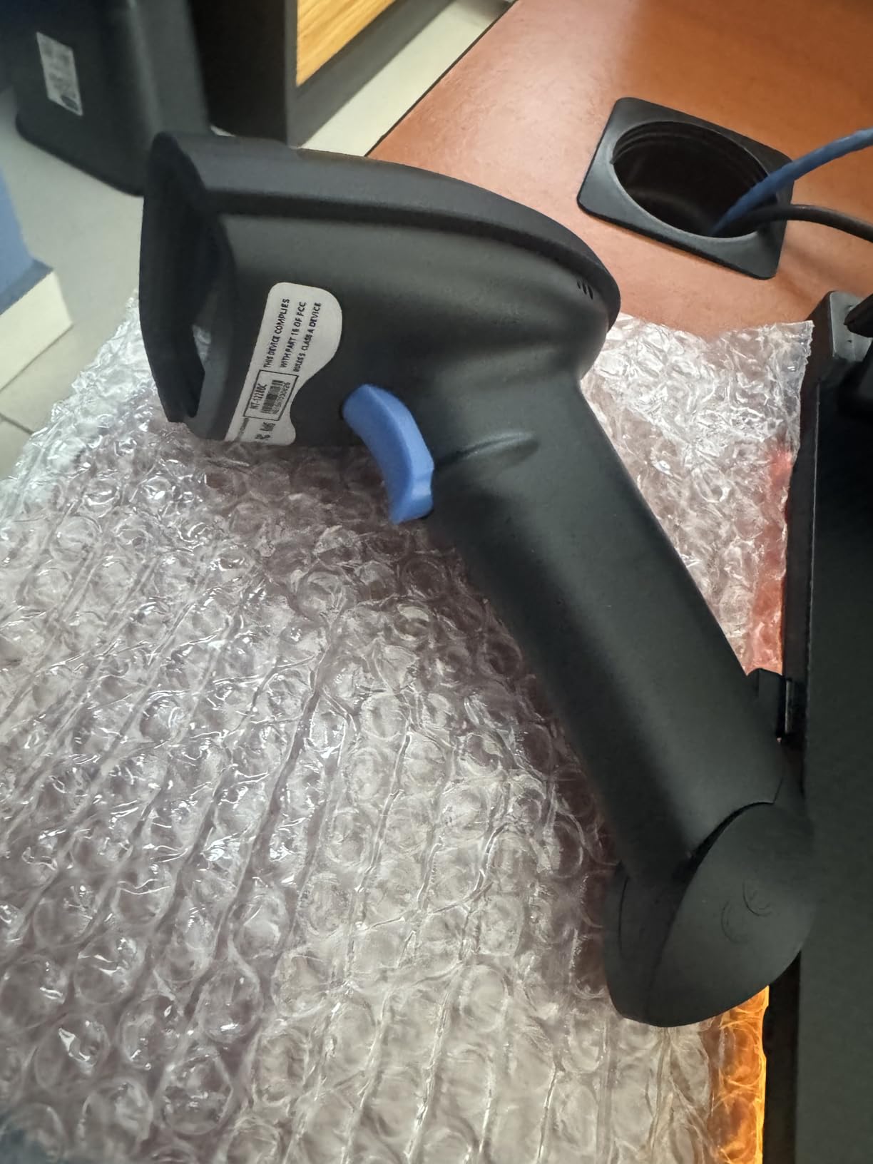 NETUM Bluetooth Barcode Scanner, Compatible with 2.4G Wireless & Bluetooth Function & Wired Connection, Connect Smart Phone, Tablet, PC, CCD Bar Code Reader Work with Windows, Mac, Android (NT-1228BC) customer photo 1
