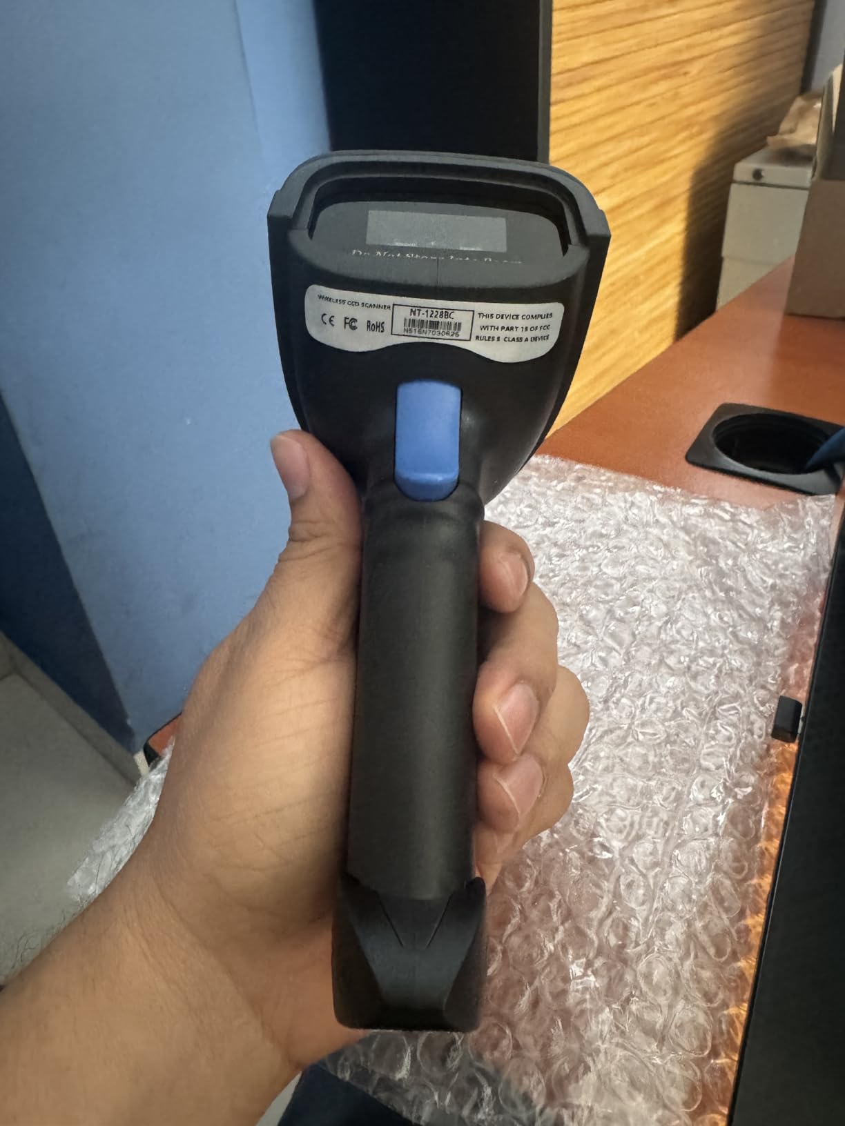 NETUM Bluetooth Barcode Scanner, Compatible with 2.4G Wireless & Bluetooth Function & Wired Connection, Connect Smart Phone, Tablet, PC, CCD Bar Code Reader Work with Windows, Mac, Android (NT-1228BC) customer photo 2