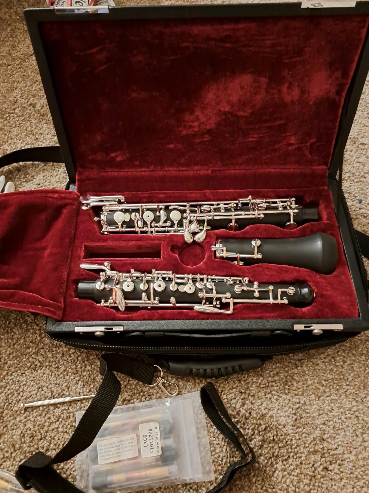 Yinfente Professional Oboe Ebonite C Key Left F Resonance Semi-Automatic Woodwind Instrument customer photo 1