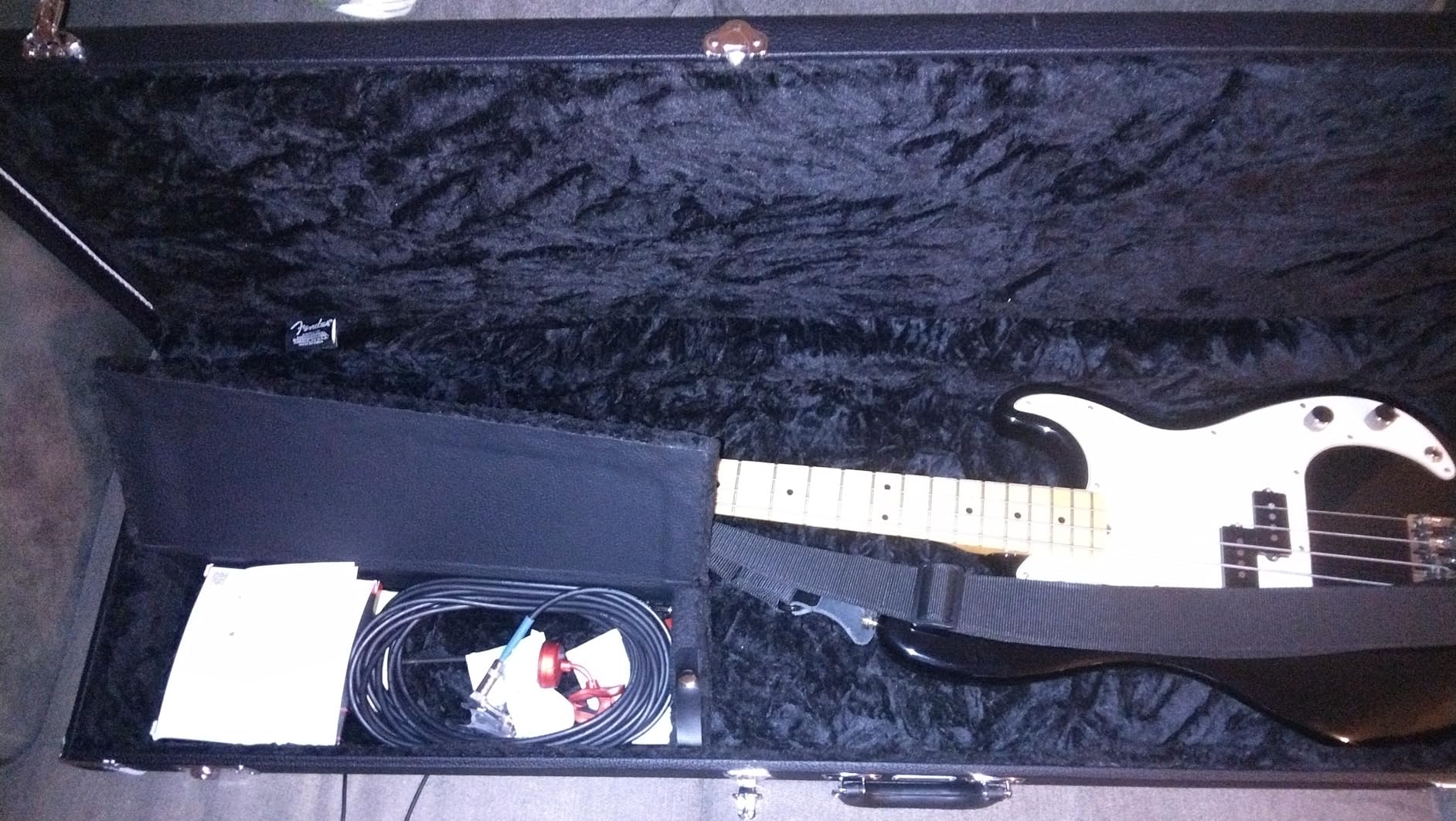 Fender Classic Series Wood Case for Strat/Tele - Tweed customer photo 1