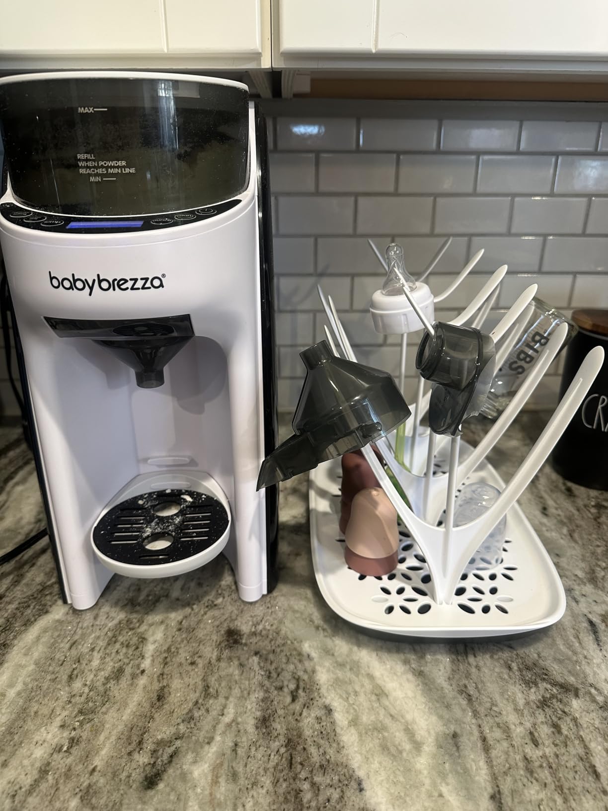 Baby Brezza New and Improved Formula Pro Advanced Formula Dispenser Machine - Automatically Mix a Warm Formula Bottle Instantly - Easily Make Bottle with Automatic Powder Blending, White customer photo 2