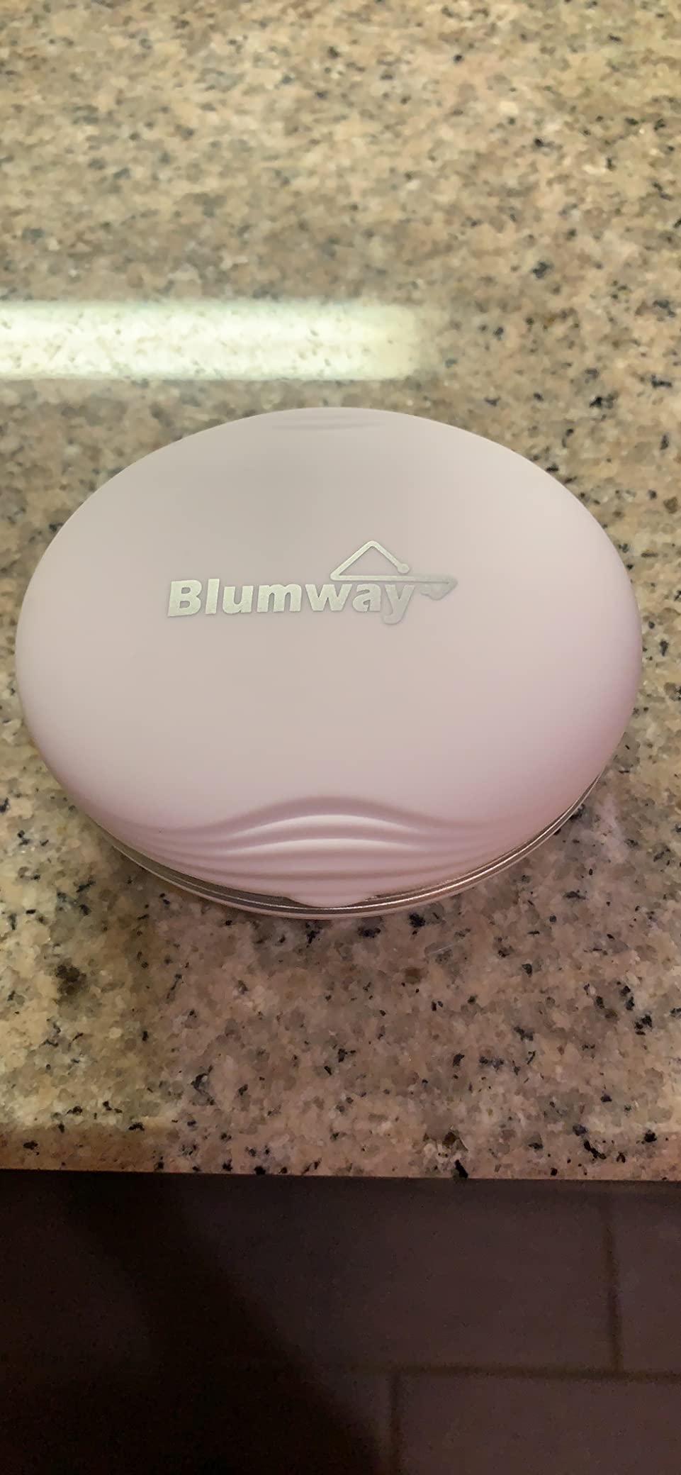 Contact Lens Cleaner Machine, Blumway Ultrasonic Contact Lens Cleaner with USB Charger, Small & Portable, Fit Disposal Soft Lens, Hard Lens, Contact Lens, Colored Lens, RGP Lens & OK Lens customer photo 1