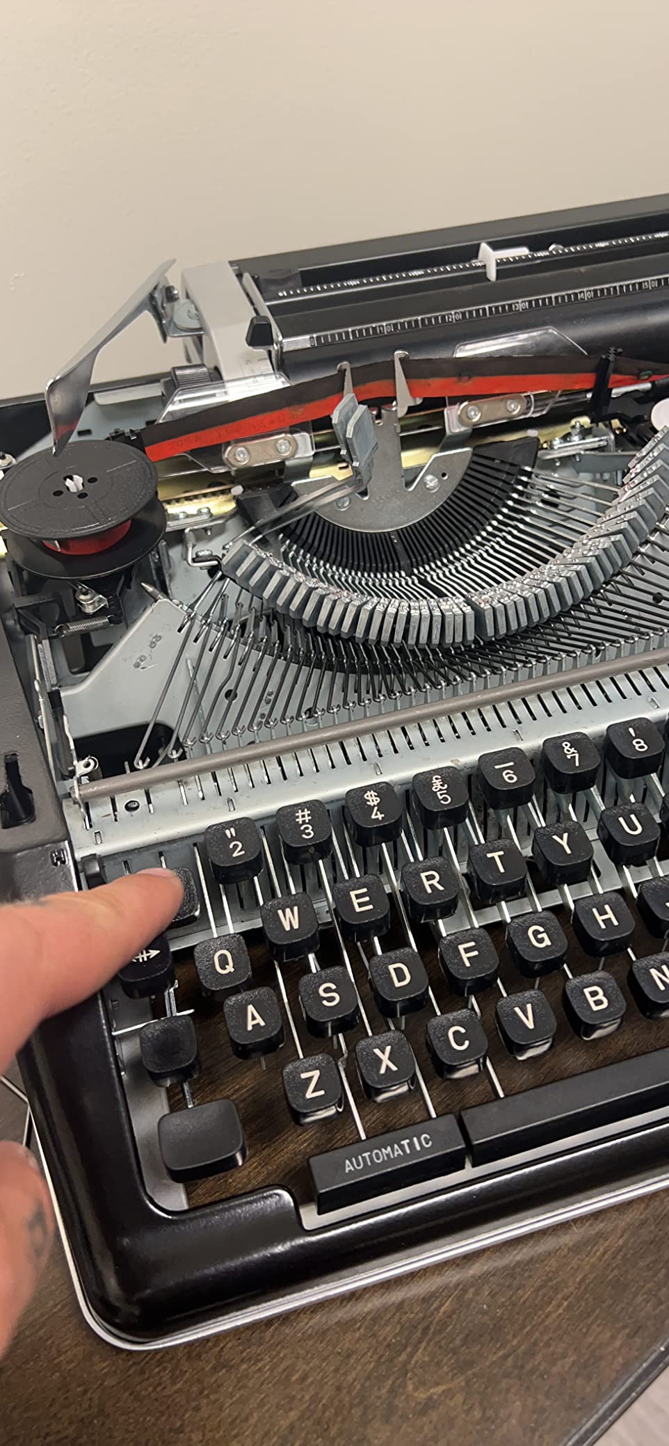 Royal Classic Retro Manual Typewriter (Black), Model Number: 79104P customer photo 2