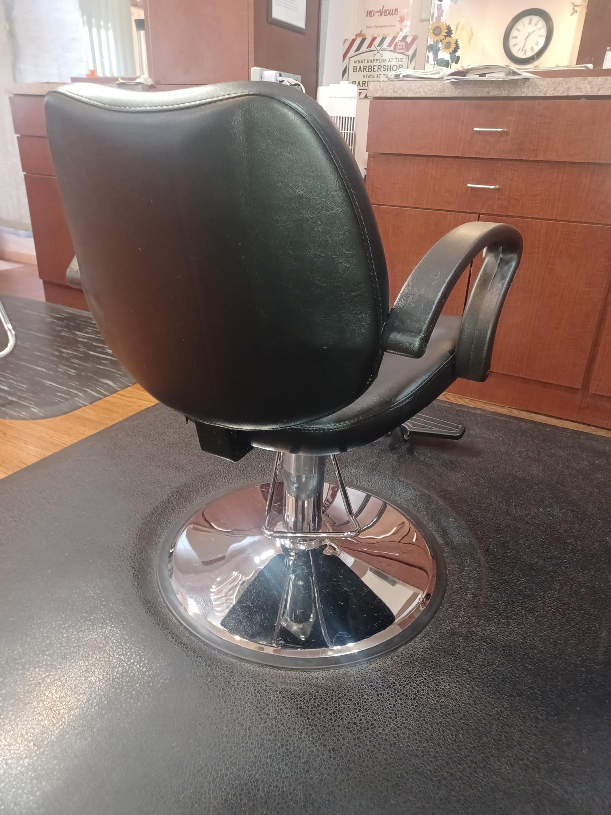 Funnylife Hair Salon Chair Styling Heavy Duty Hydraulic Pump Barber Chair Beauty Barbering Chair for Hair Stylist customer photo 1