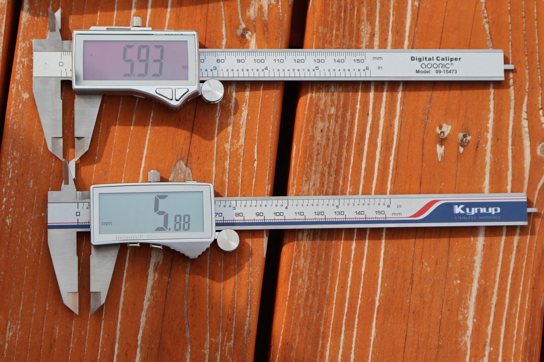 Kynup Digital Caliper, Caliper Measuring Tool Outside Micrometer, Vernier Dial Caliper, 6 Inch Caliper DIY Tool, Stainless Steel, IP54 Splash Proof, Inch Metric Fraction Switch, Large LCD Screen customer photo 1