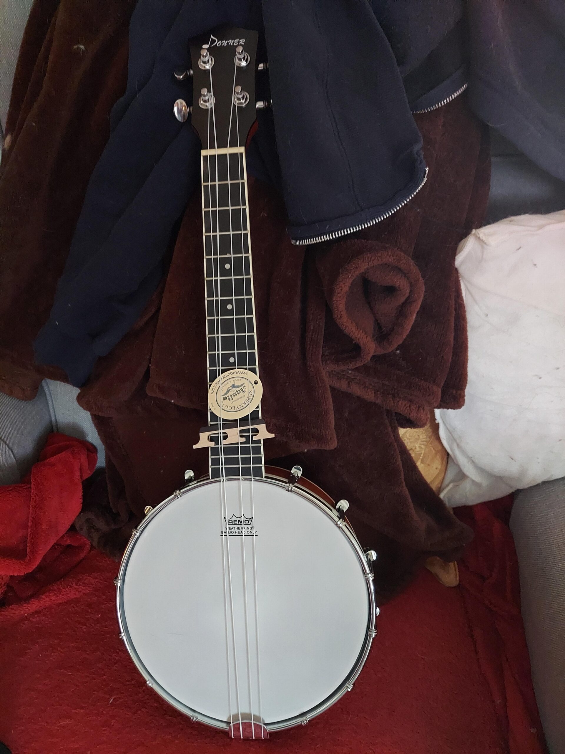 Donner Banjo Full Size 5 String Tenor Banjolele Guitar with Banjo Kit Tuner Gig Bag, Stringed Musical Instruments for Adult Beginner，DBJ-200 customer photo 2